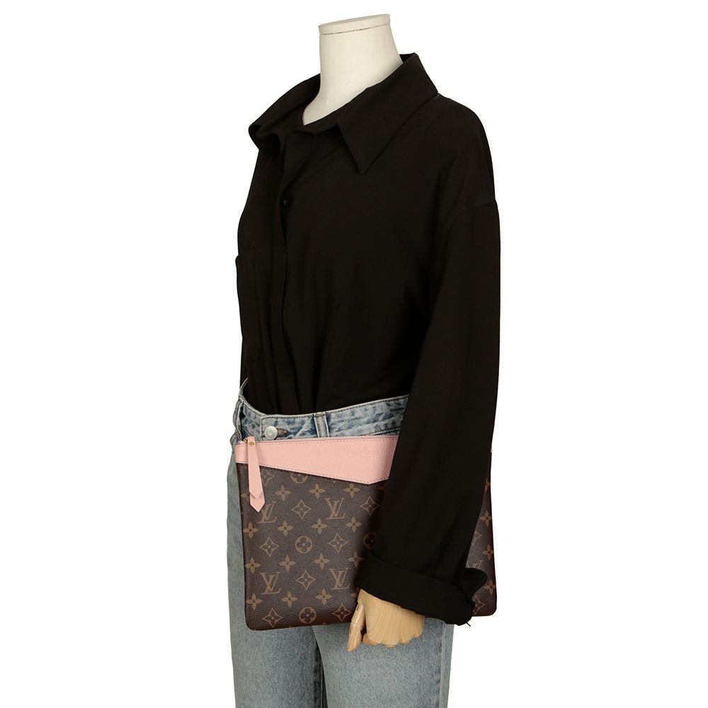 Louis Vuitton Daily Pouch M62942 117932701 [P]