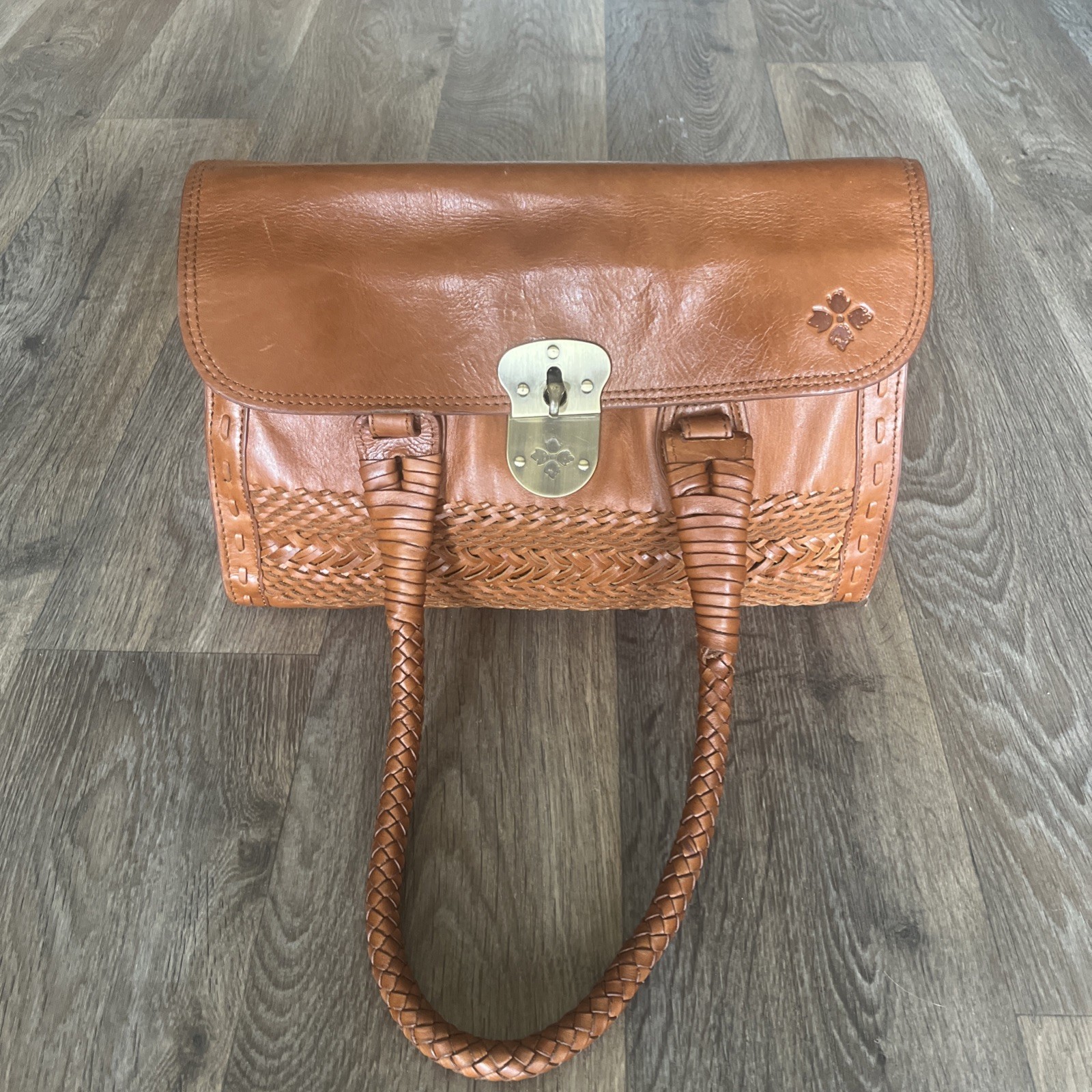 Patricia Nash – Mazaro Tan Fine Weave Satchel – Discovery Signature Collection