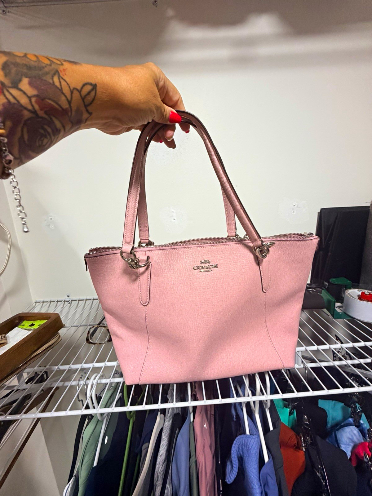 Coach Pink Pebbled Zip-Top Tote Bag Silver Hardware Inner Pockets Lined
