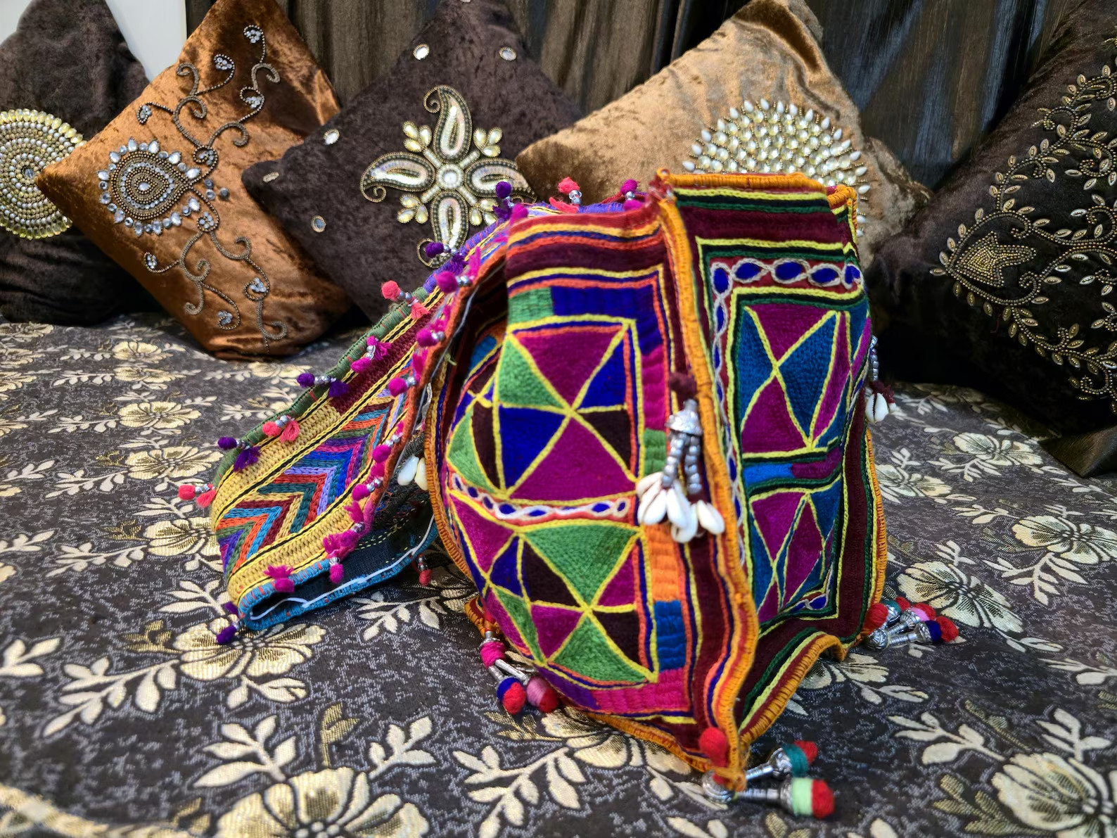 Banjara bag Lambani Gala Antique bag , patchwork Real Mirror Work Handbag