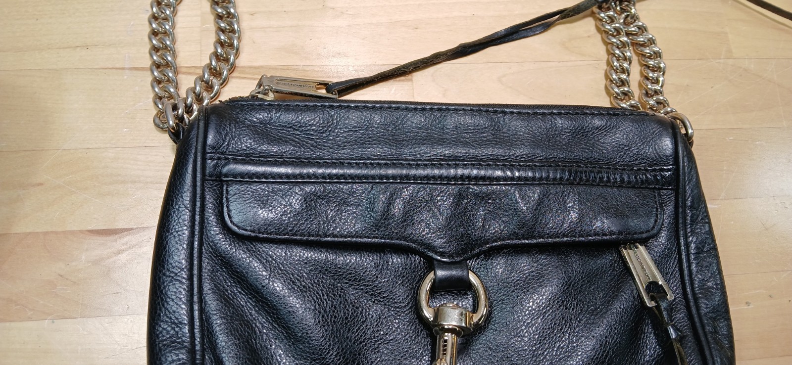 REBECCA MINKOFF MINI MAC BLACK LEATHER CROSSBODY – SHOULDER BAG GOLD CHAIN 9x6x2