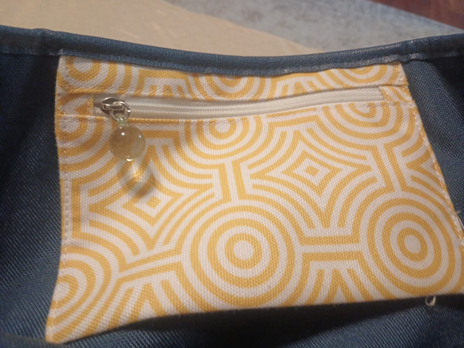 JONATHAN ADLER Clinique~Large Tote Bag~ Beach/Travel/ Carry On/ Gym Yellow