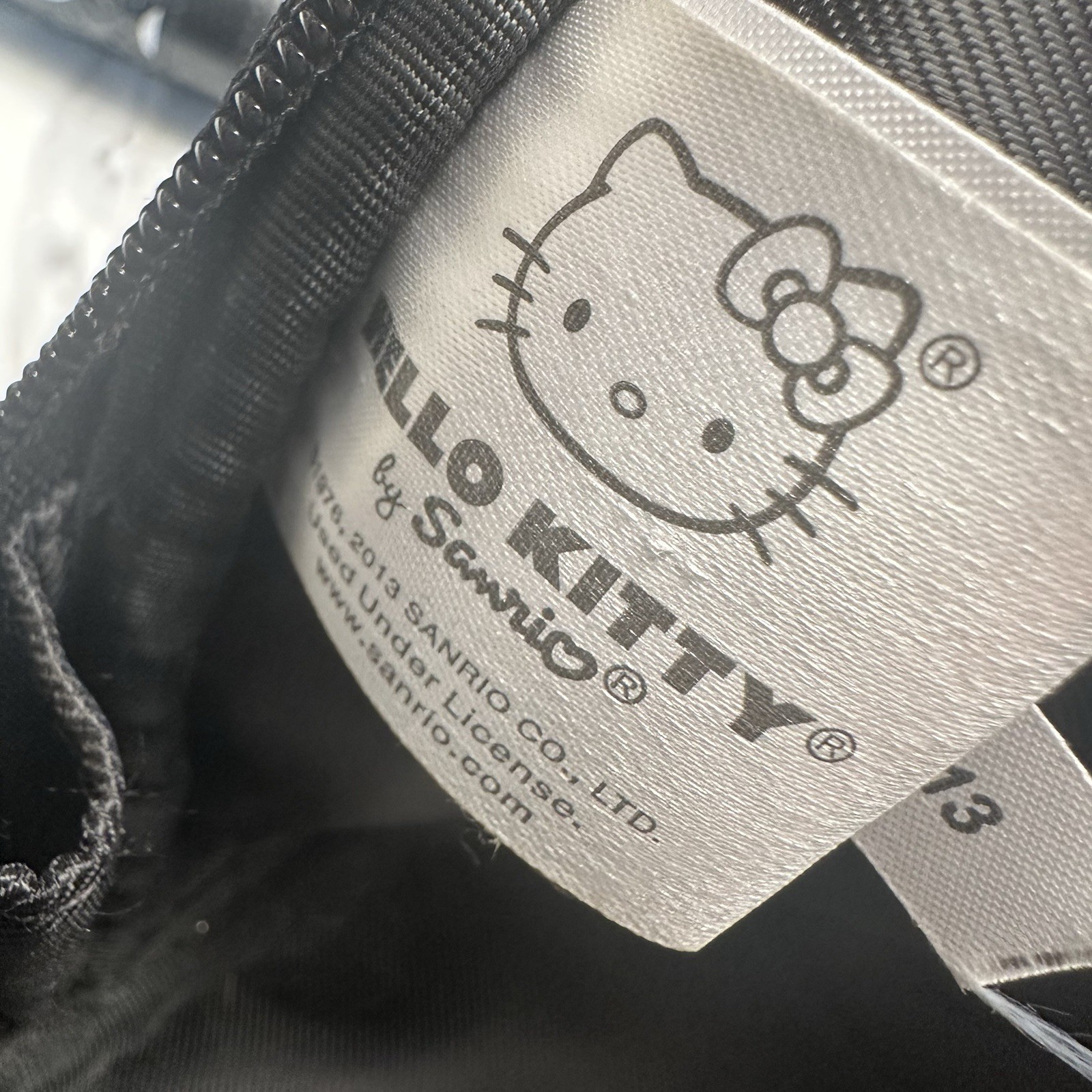 2013 Loungefly x Hello Kitty Embossed Polka Dot Bowler Bag Purse & Wallet RARE