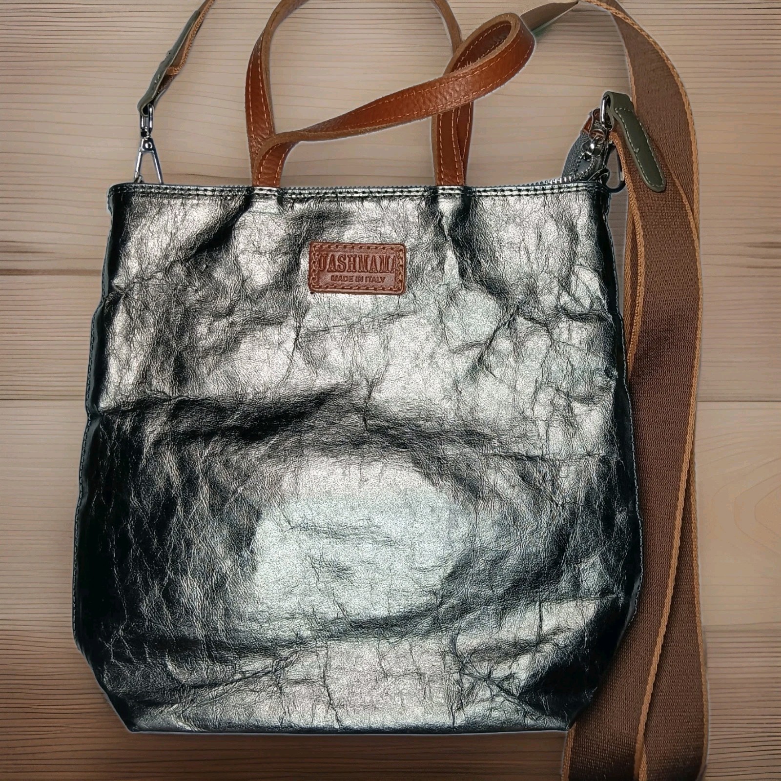 Uashmama Nina Crossbody Bag Metallic Silver Eco Washable Paper Edgy Minimalist