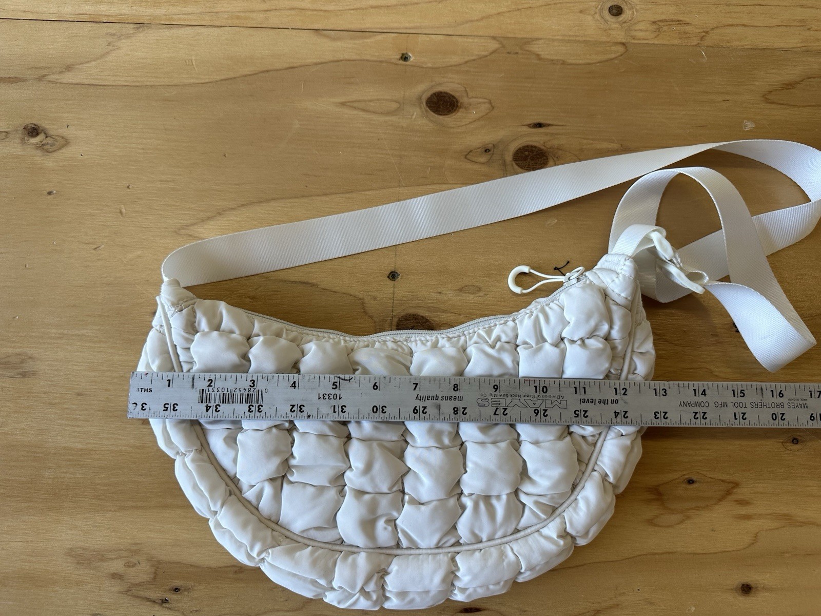 Wild Fable Crossbody Bag Off-White Half Moon Quilted Hand Bag Gray Interior