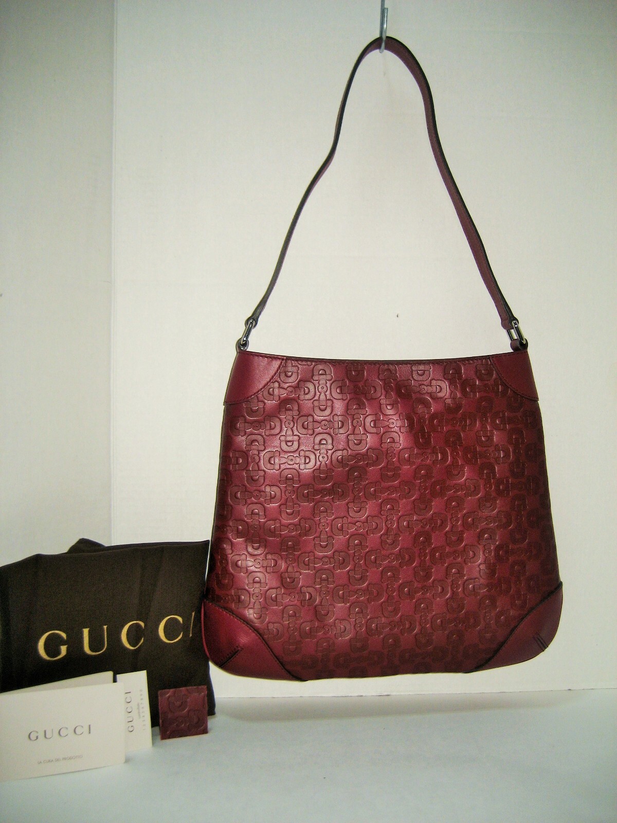 NEW GUCCI Emboss Horsebit Logo Hobo Wine Red Leather Shoulder Bag Handbag Purse