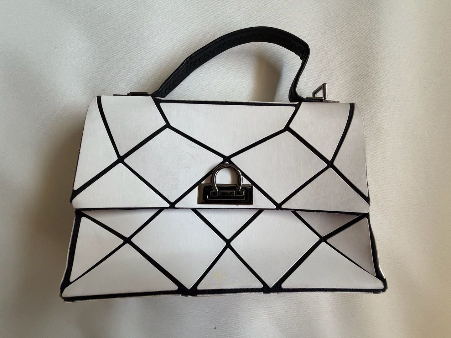 Emilio Pepe Italy White Geometric Top Handle Handbag Purse
