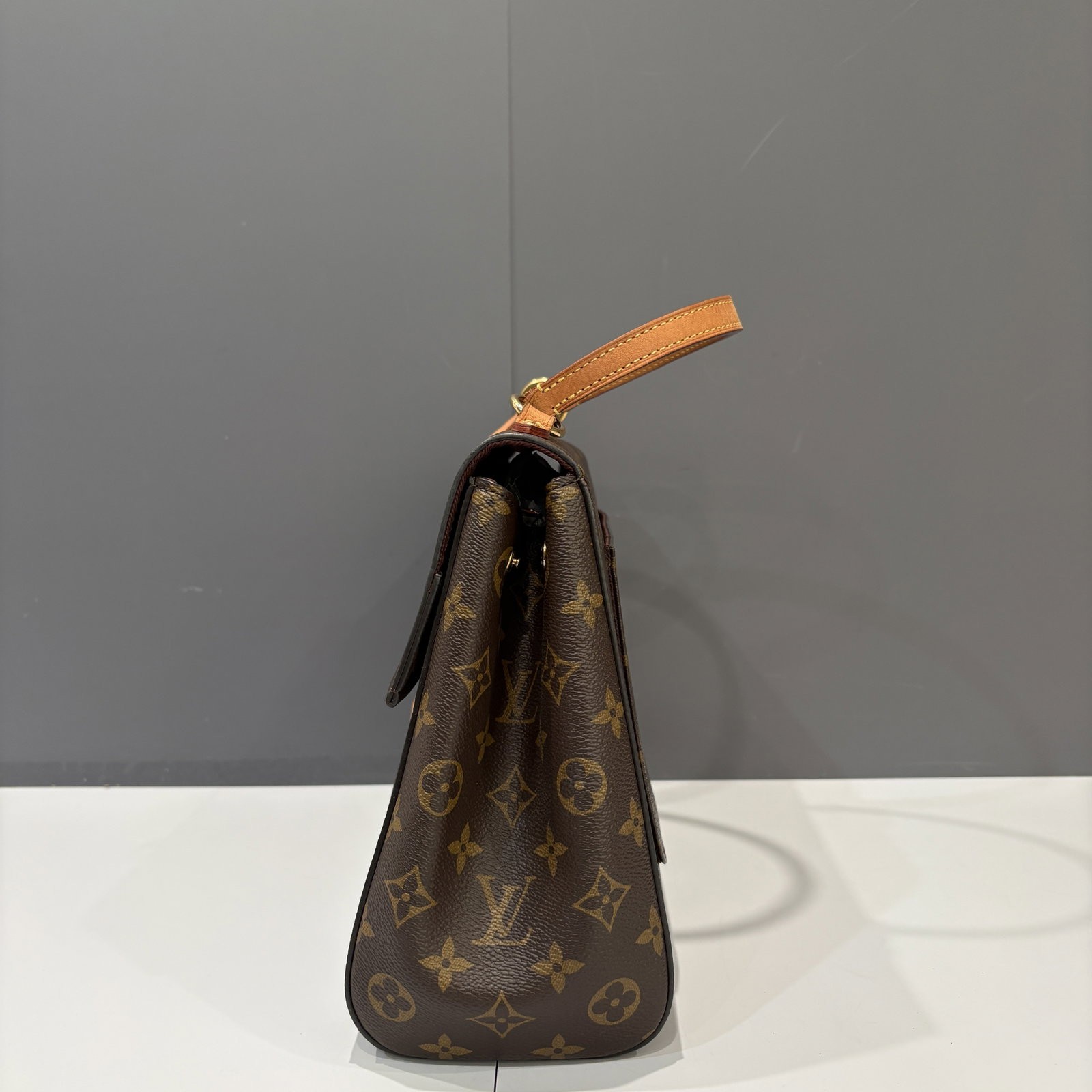 Louis Vuitton Cluny Mm Light Brown Dark Brown Blue Monogram (ym060726a1)