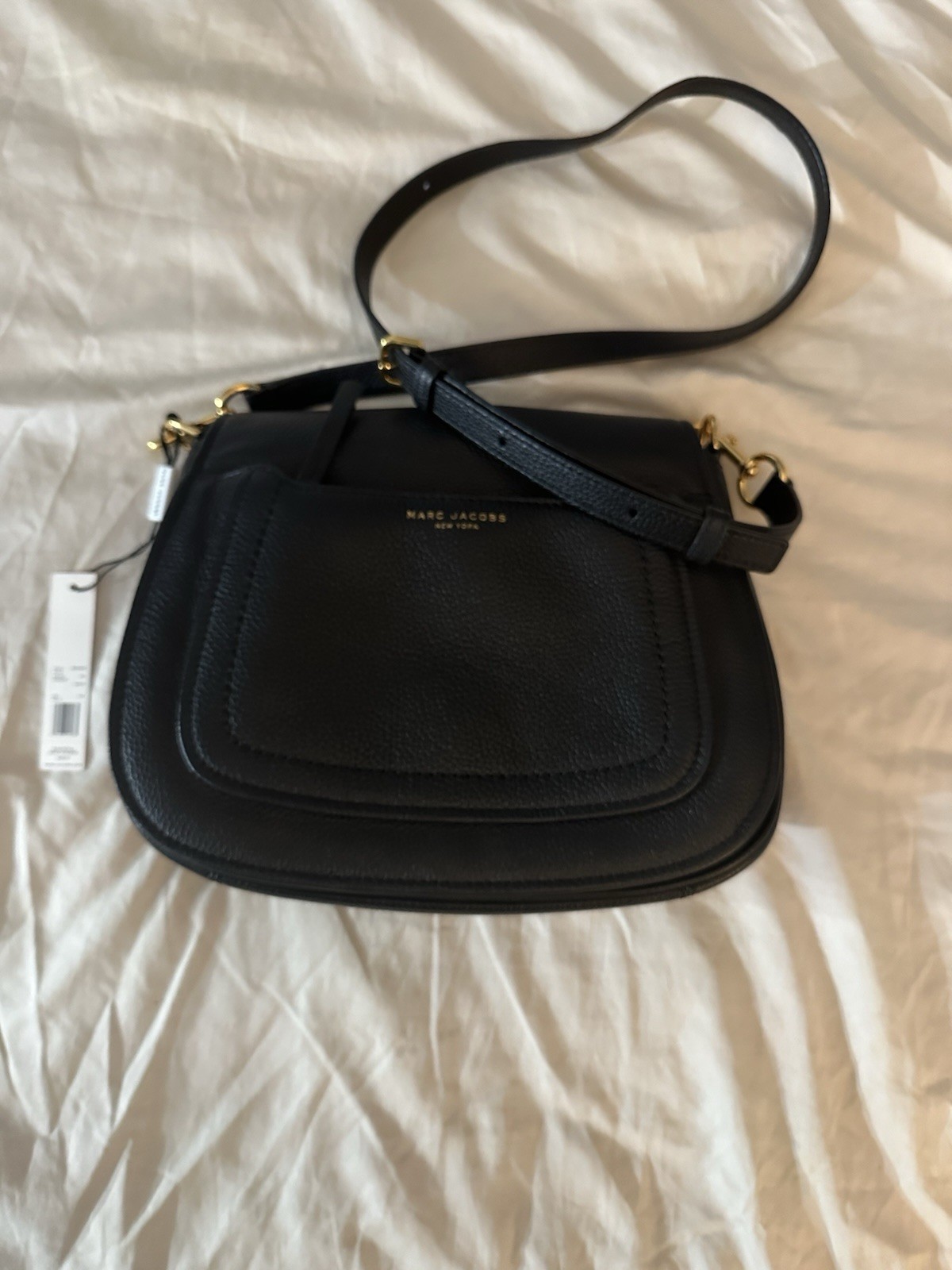 Marc Jacobs Black Pebbled Shoulder Bag Gold Hardware Zip Magnetic Closure
