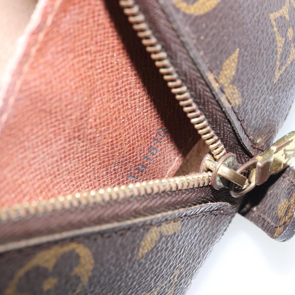 LOUIS VUITTON Monogram Trousse Demi Ronde Cosmetic Pouch M47520 LV Auth 157375