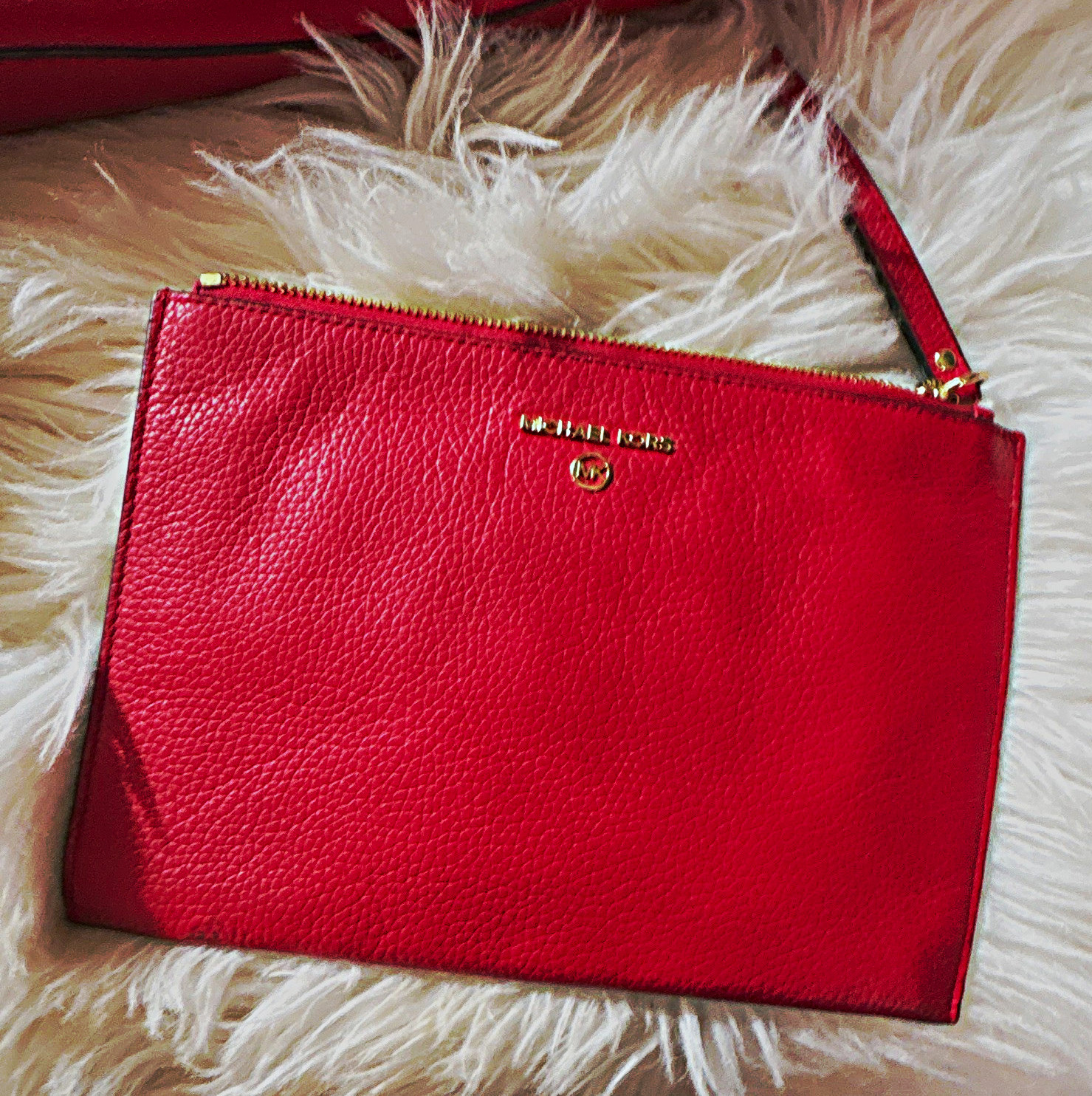 Michael Kors Red Large Hobo Shoulder Bag Zip/Magnetic Gold Hardware w Pouch