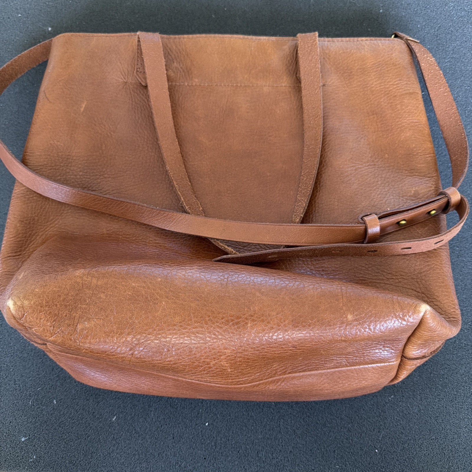 MADEWELL All Leather Shoulder Tote Bag 5.5x13x12 in