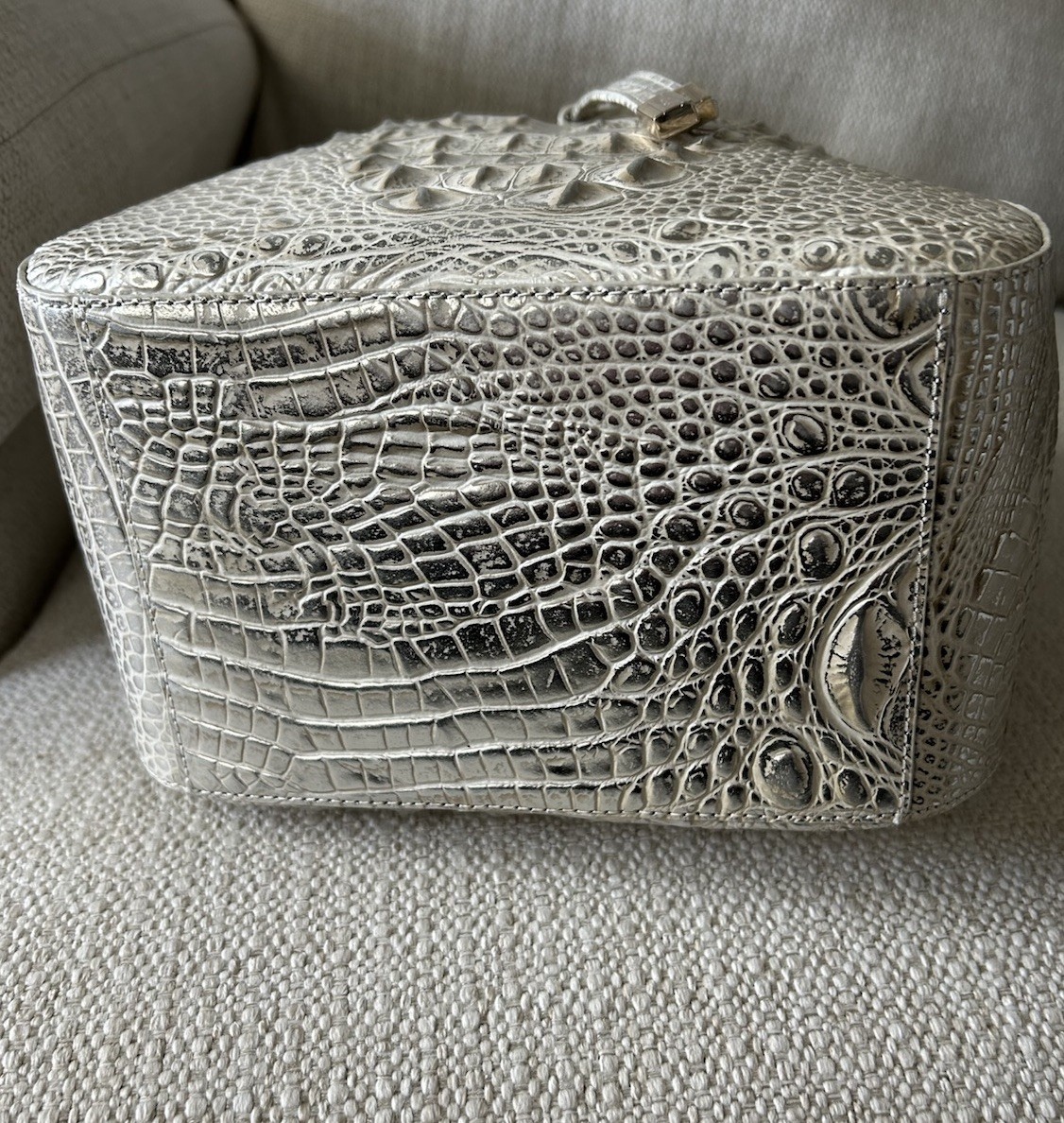 Brahmin Melinda Bucket Bag NWT ~ Ivory Dream ~ Missing Long Crossbody Strap!