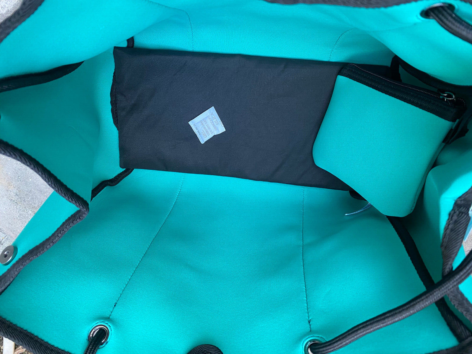 Metro Muse Neoprene TURQUOISE GREEN Tote Bag w/ Pouch – 15″ x 12″ – NEW