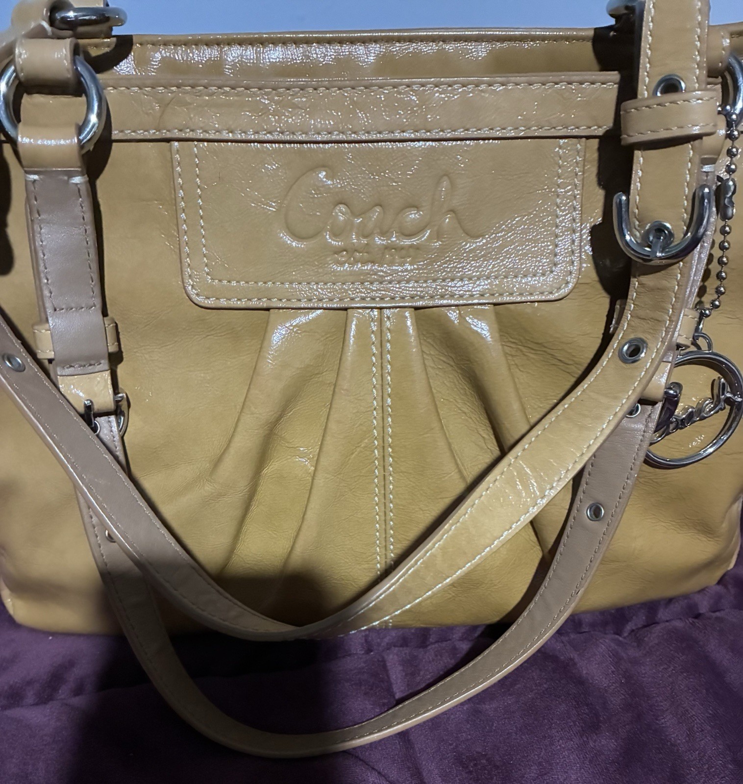 Coach Tan Patent Tote Zip Silver Hardware Blue Lining Double Handles Bag