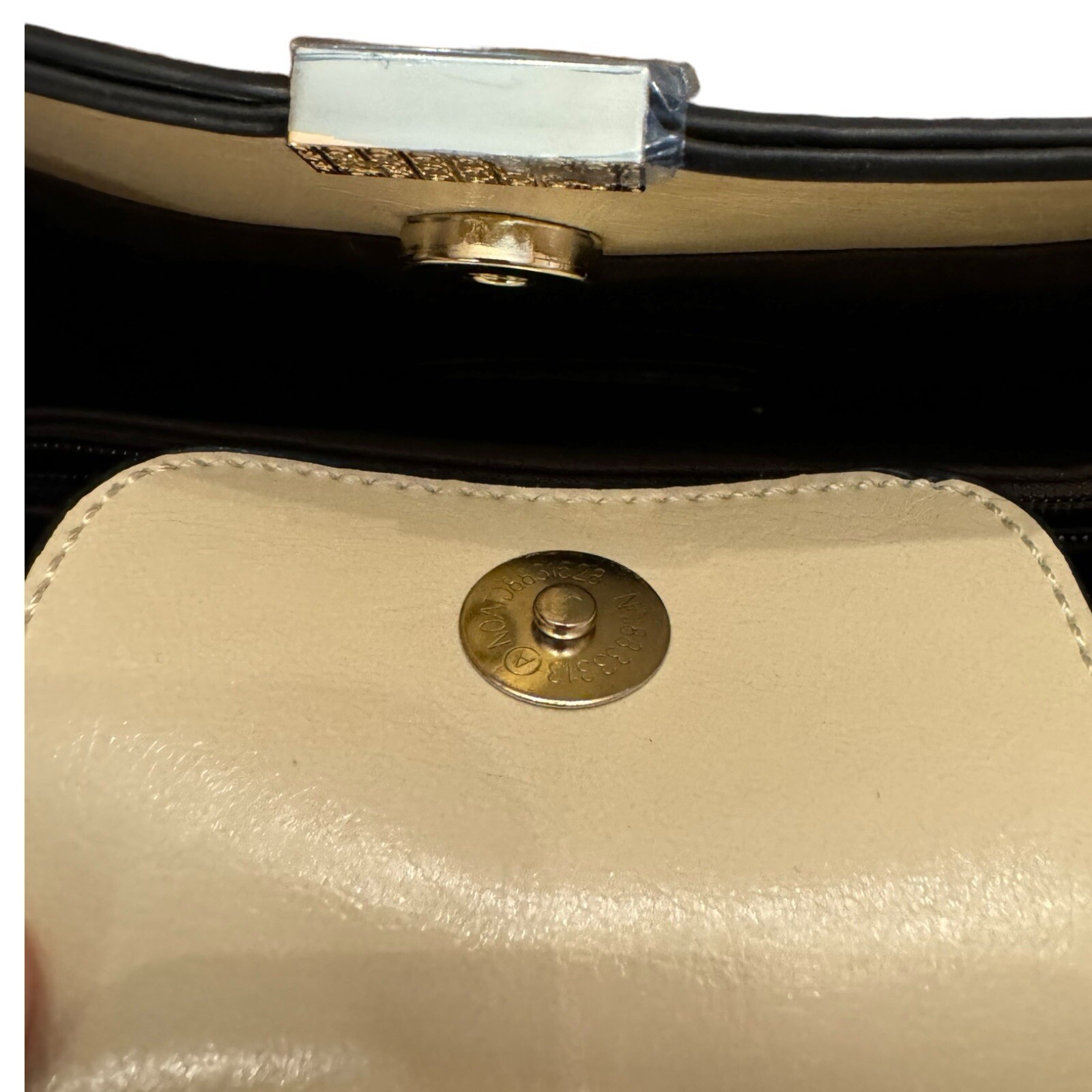 BagAmour Ivory Womens Handbag Large Scale Pattern Extra Long Strap Brand New