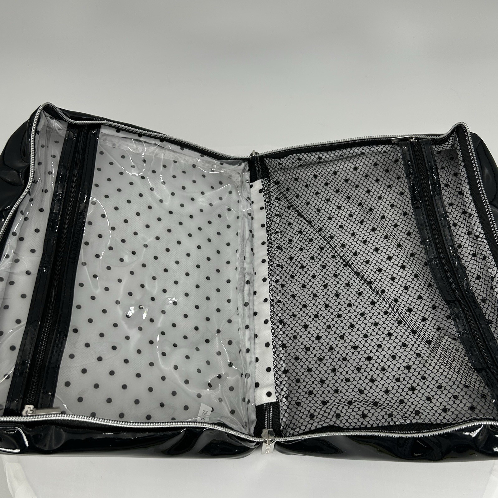 Von Maur Black Patent-Leather Makeup Cosmetic Toiletry Travel Bag 11x9x4