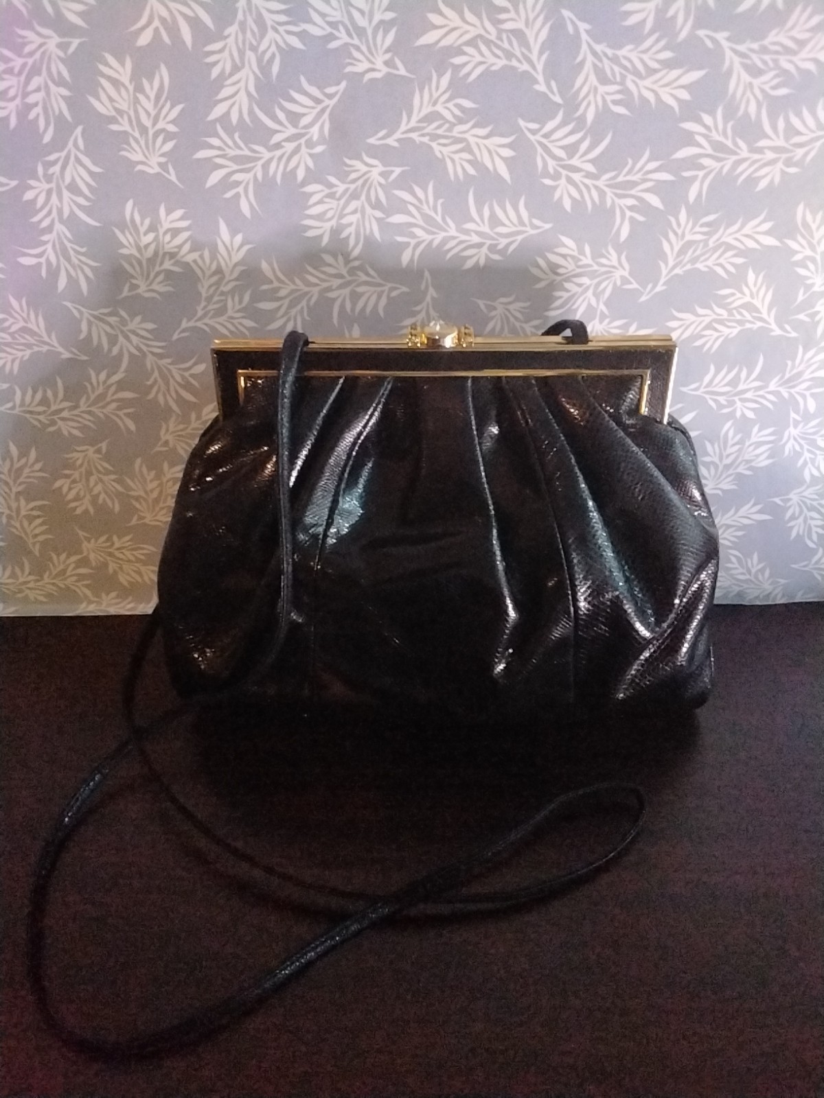 vintage Susan Gail black genuine snakesskin clutch/crossbody purse gold-tone…