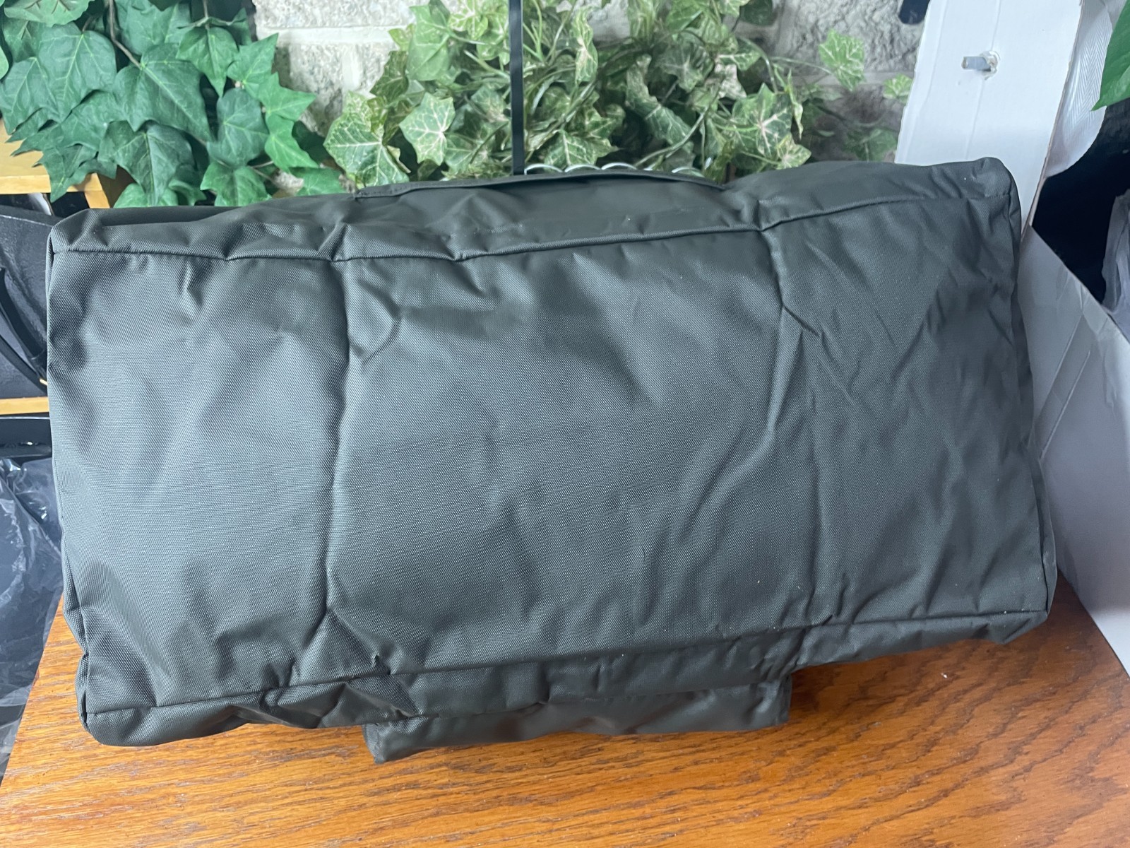 NWT TUMI DARK GREY PACKABLE DUFFLE FOLDABLE DUFFEL TOTE BAG TRAVEL CARRYON