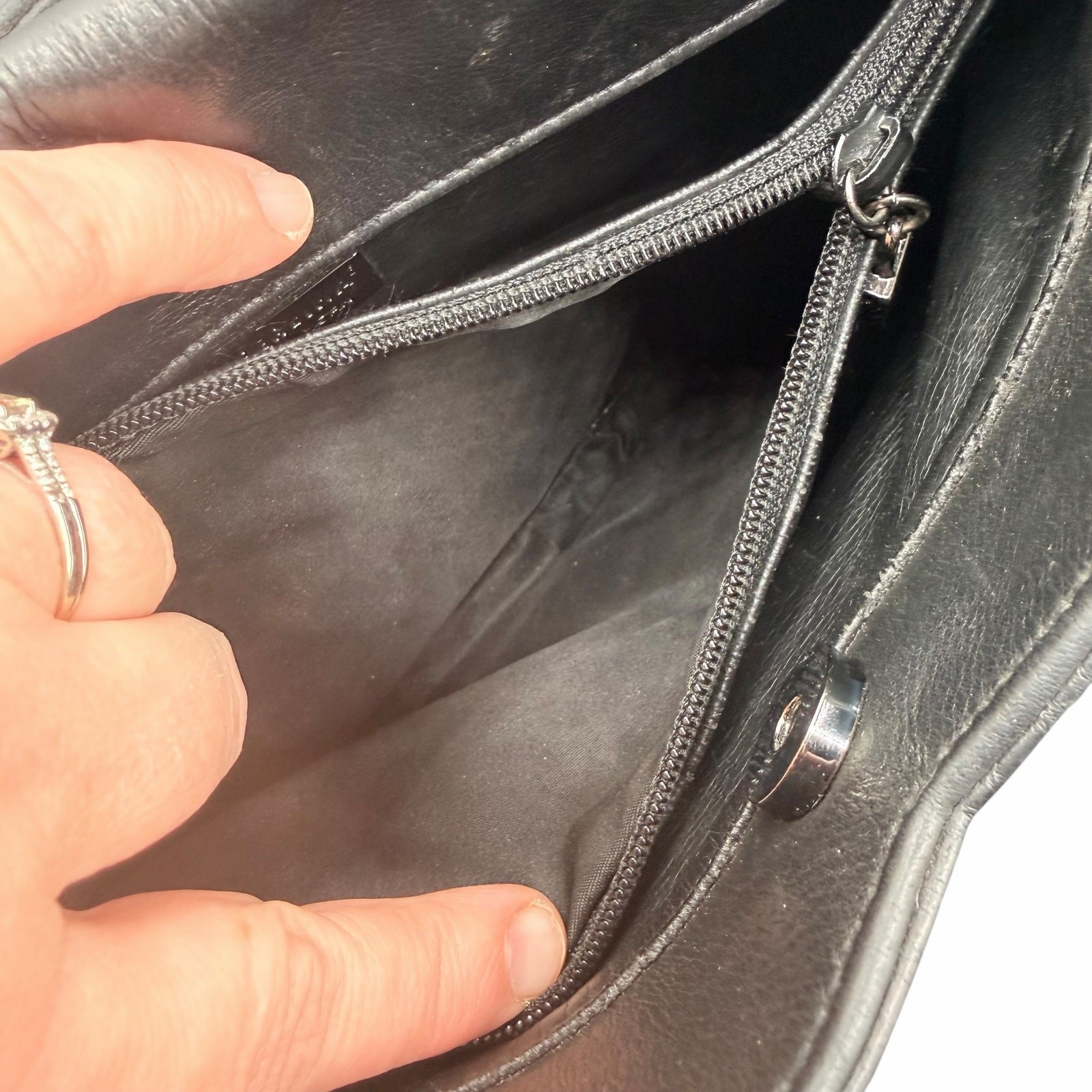 Perlina NY Black Leather Hobo Shoulder Bag Soft Slouchy Zip Pocket