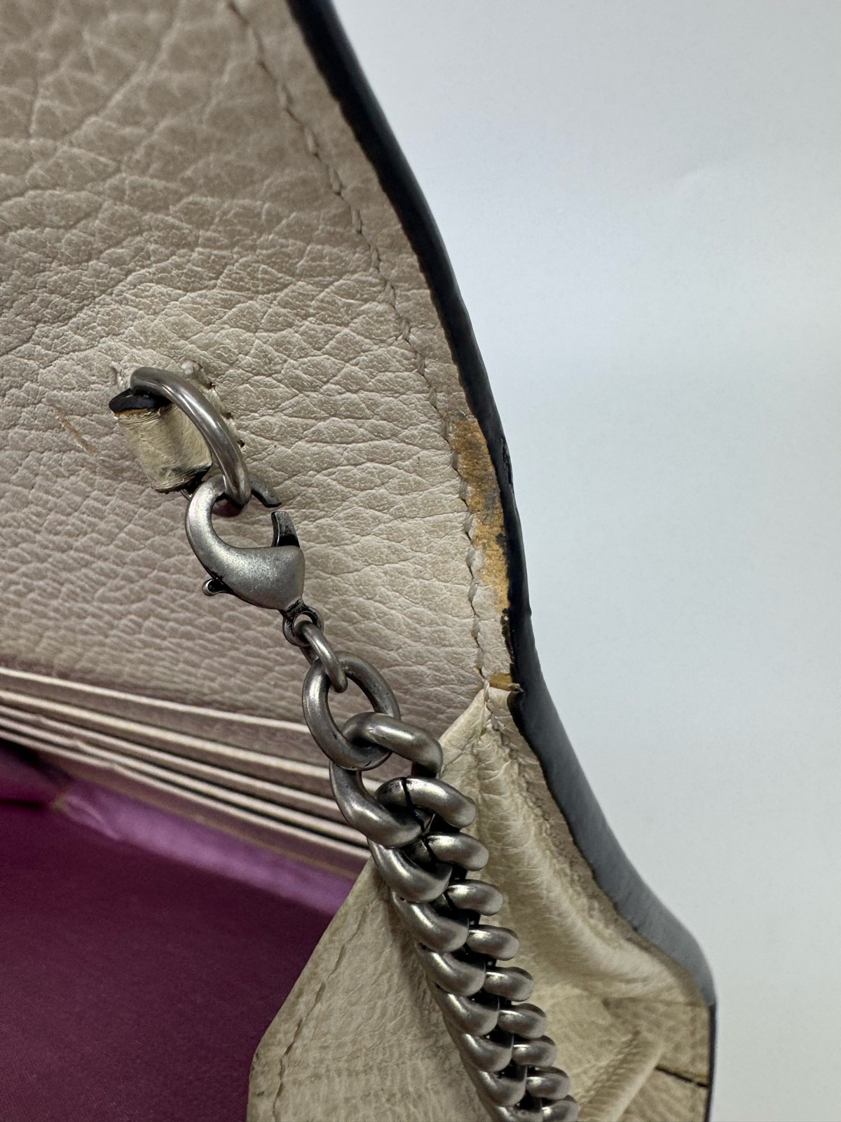 GUCCI Dionysus WOC Off White Pebbled Calfskin Leather Silver HW Crossbody Bag
