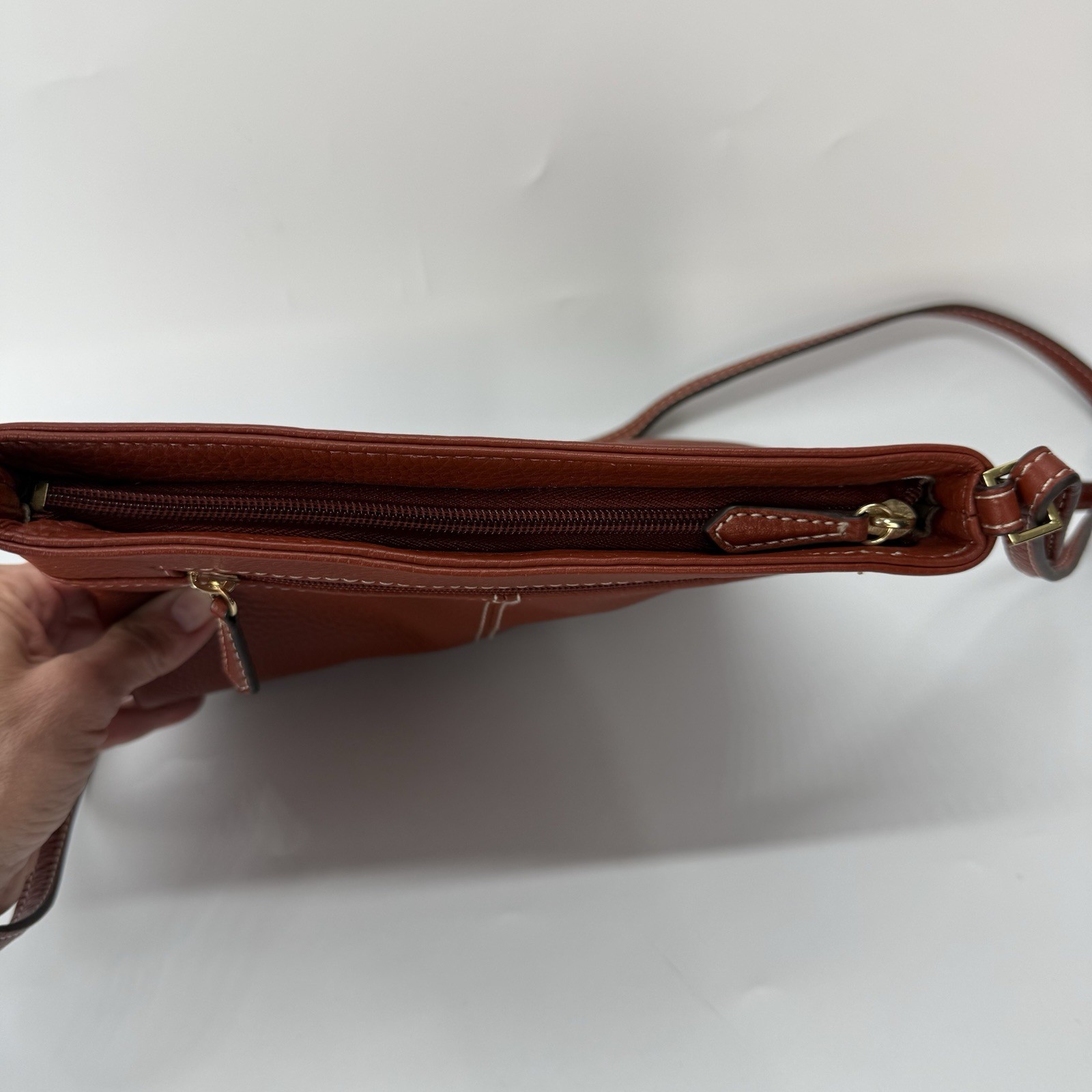 G.I.L.I. Got It Love It Leather Crossbody Bag Purse Cognac Brown Casual NWOT