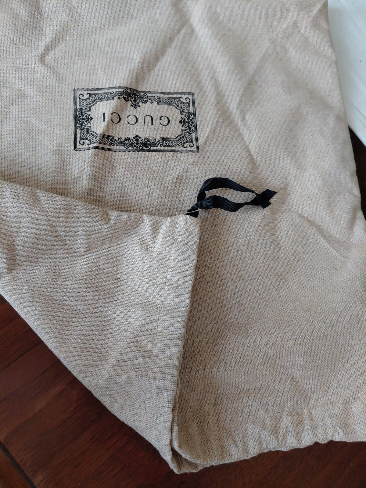 Gucci GG Marmont Matelasse Tote Medium White Leather Ivory Box Bag