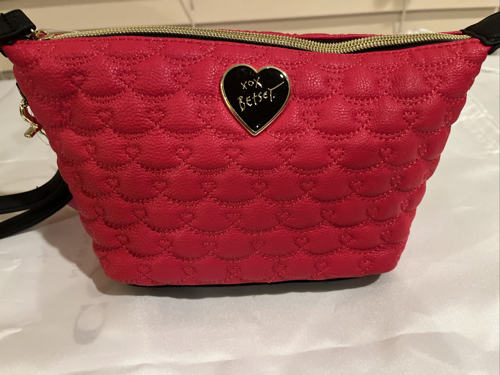 NWT Betsy Johnson Trapezoid Be Mine Red wristlet
