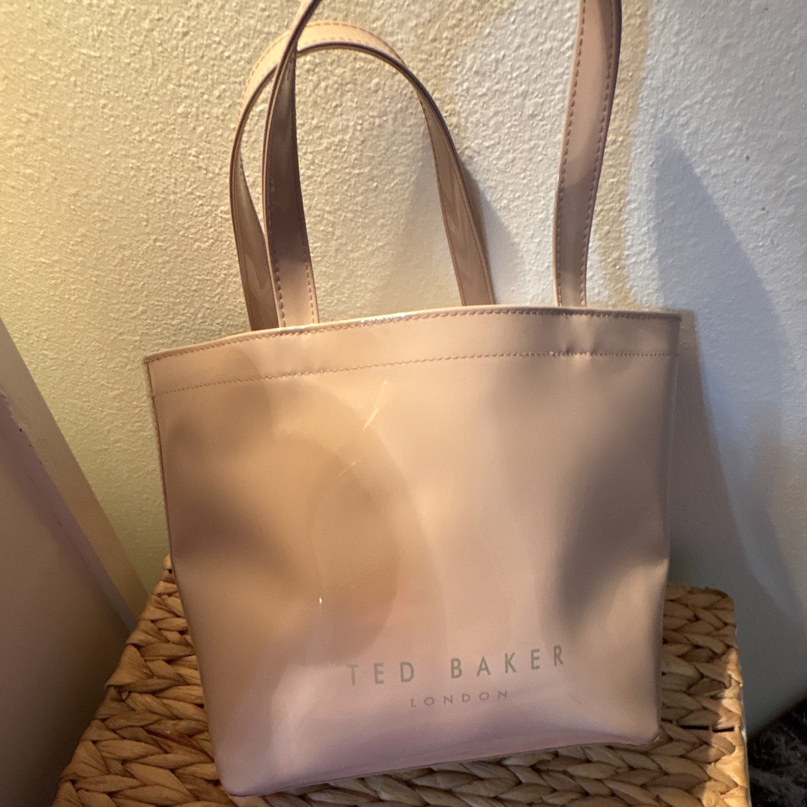 Ted Baker Pink Medium Tote Bow Accent Patent Double Handles Gold Strap