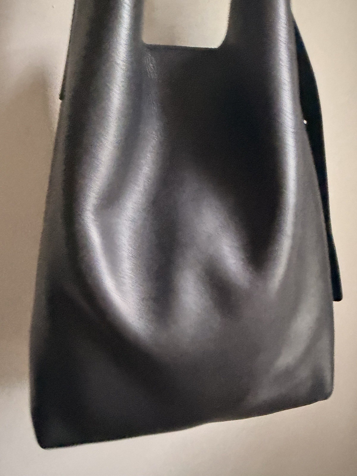 Madewell Women’s Essential Bucket Tote Handbag Leather