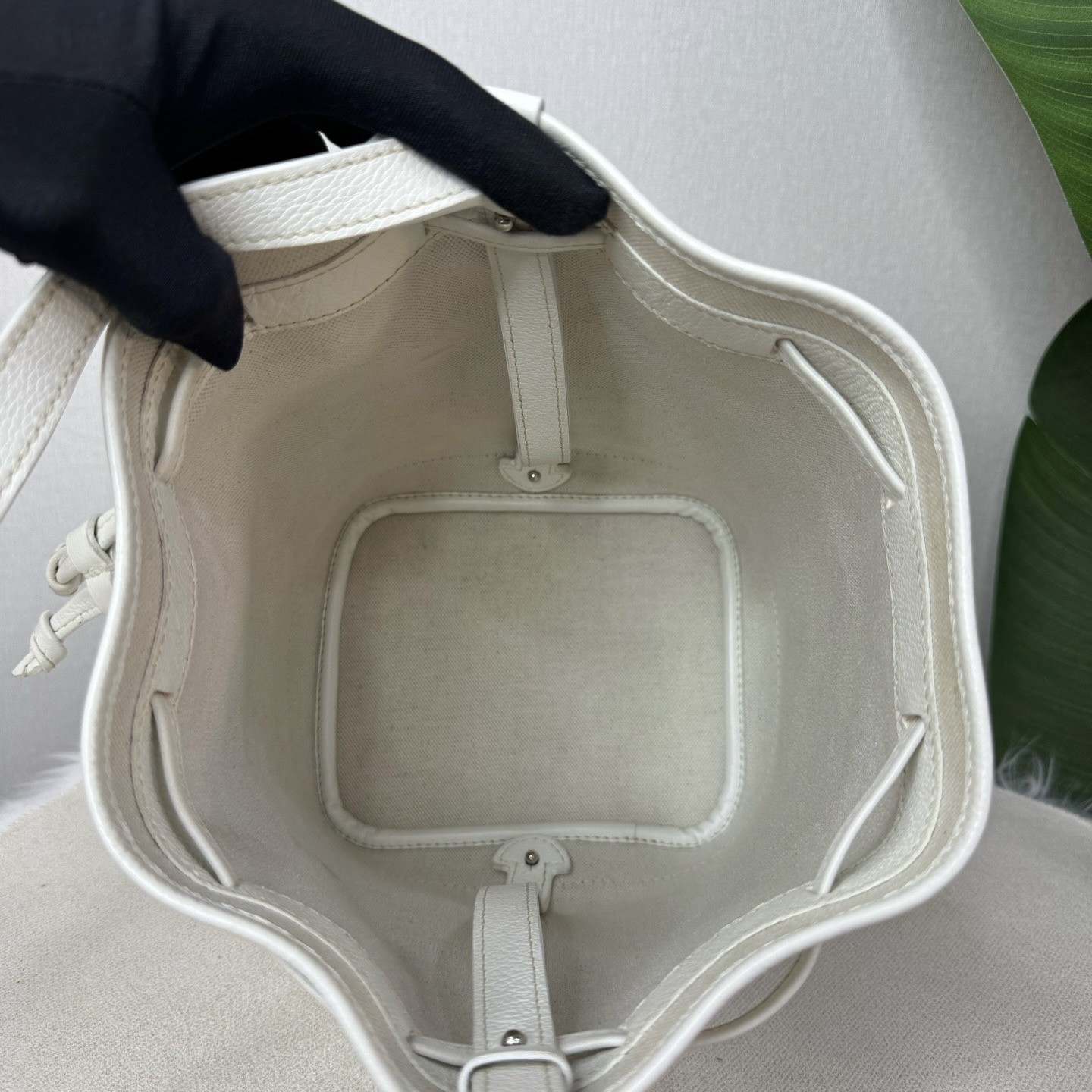 Goyard Pre-Owned Authentic Bucket Bag White Canvas Free Tracked Shipping