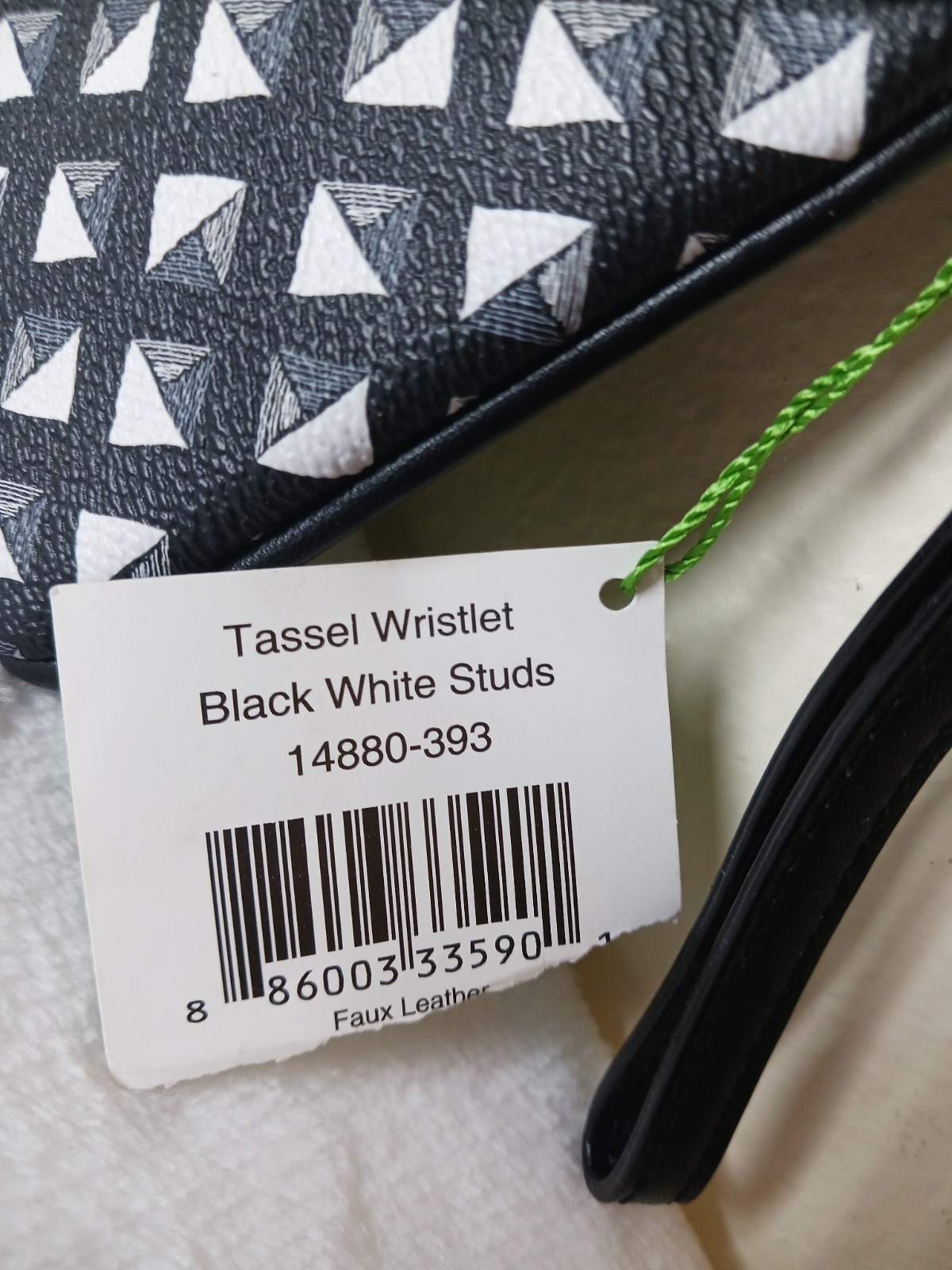 Vera Bradley Geometric Wristlet Black White Tassel Zipper Accent Zip Snap
