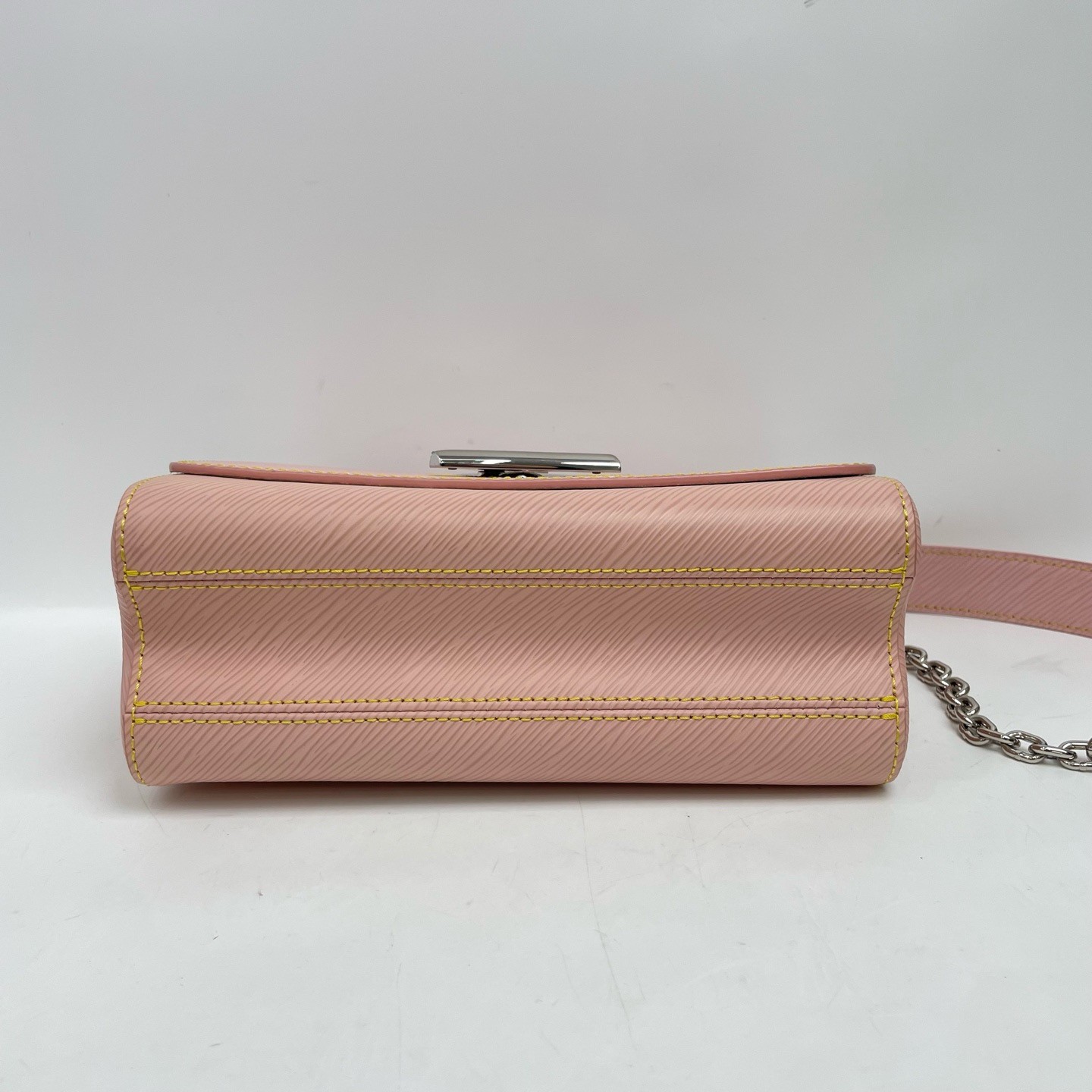 LOUIS VUITTON Twist DX148@pre-verified by eBay 26.06.25