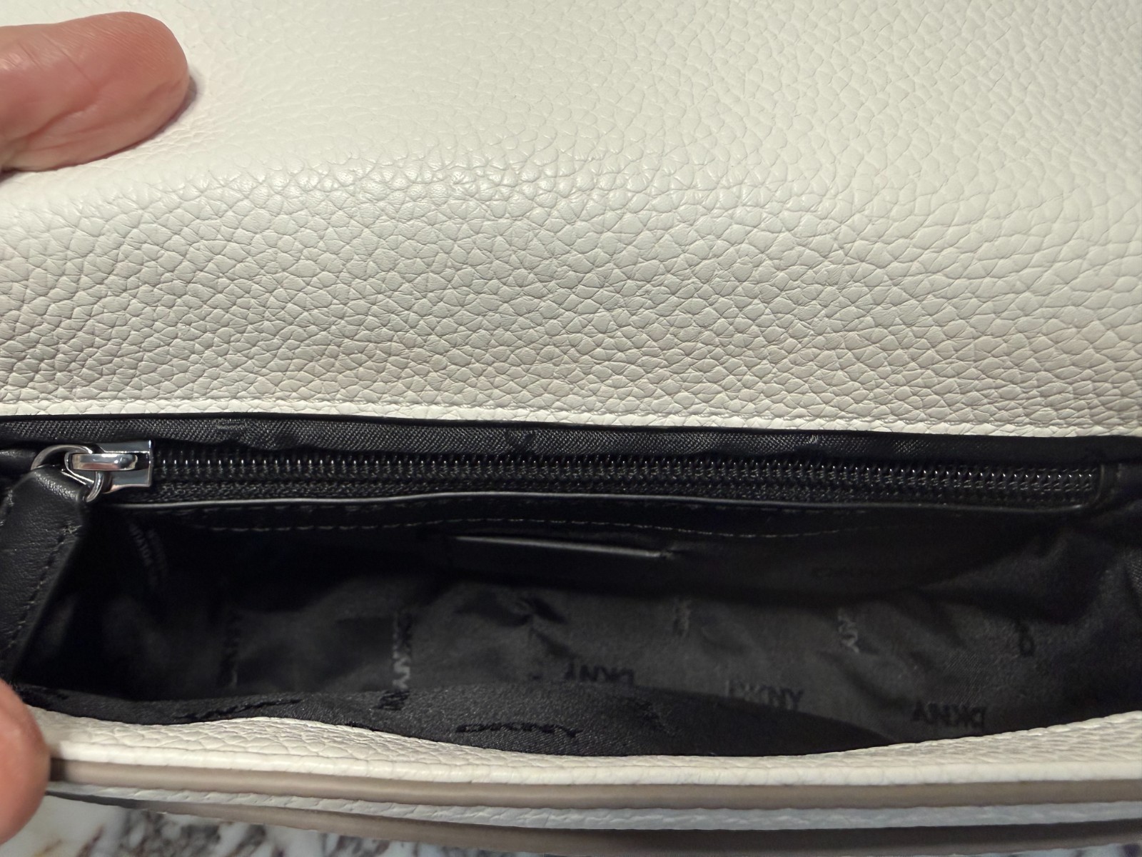DKNY white leather shoulder Bag