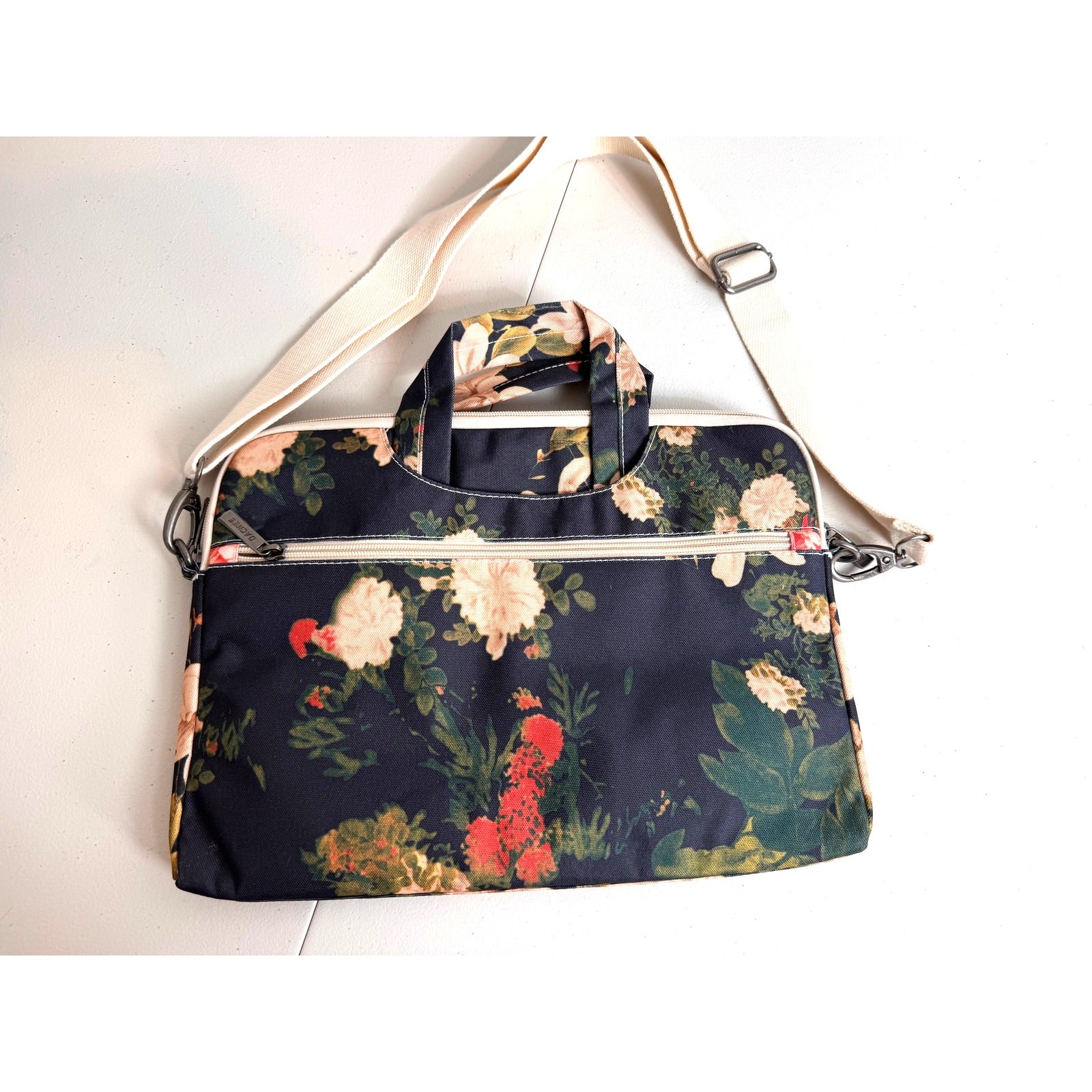 Dachee laptop bag floral canvas pockets thin lightweight padded handles & strap