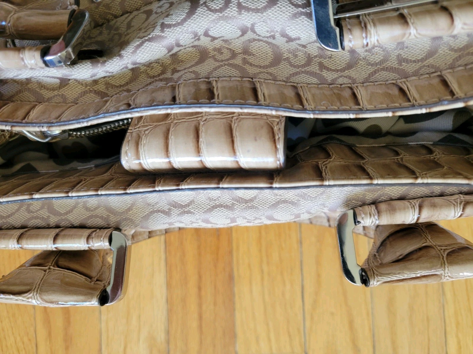 Guess Purse Faux Croc G Logo Beige Tan Rhinestones Y2K Retro FLAW* SEE PIC READ