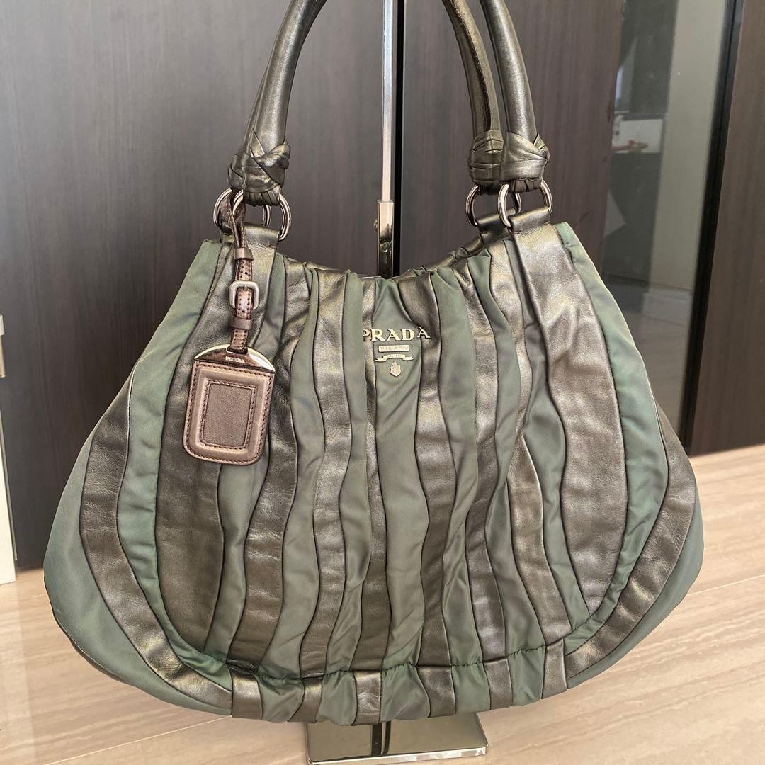 PRADA Gauvre Nappa Leather Shoulder Bag Gray Khaki Gathers Authentic Women’s