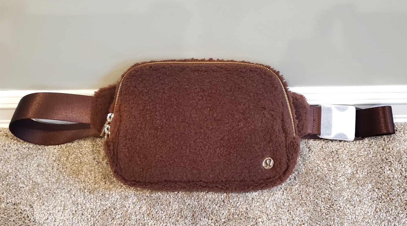 Lululemon Everywhere Belt Bag Fleece Large 2L (Brown /Gold) New