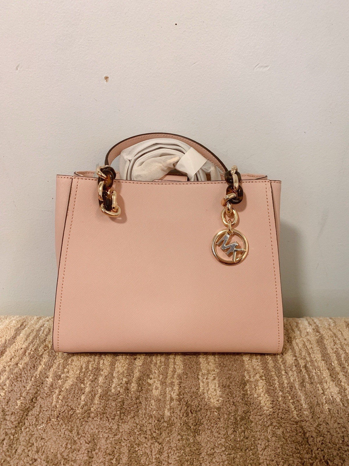 New! Michael Kors Sofia MD NS Tote Leather In Ballet Color With Gold Metal