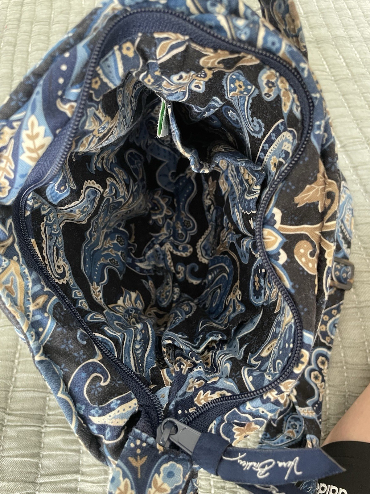 Vera Bradley 10×10″ Cross Body Purse in Retired Windsor Navy Blue Pattern