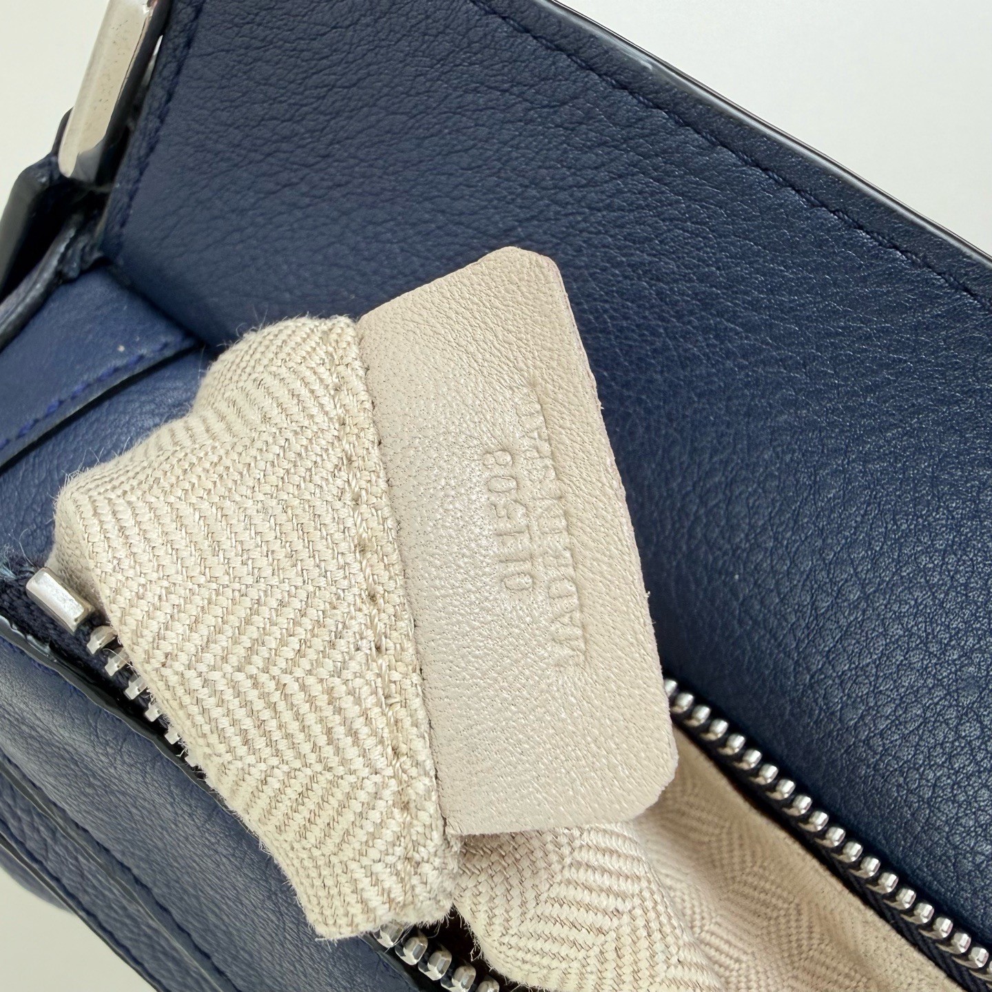 Loewe Pre-Owned Authentic Crossbody Bag Blue 28*18*12cm Silver