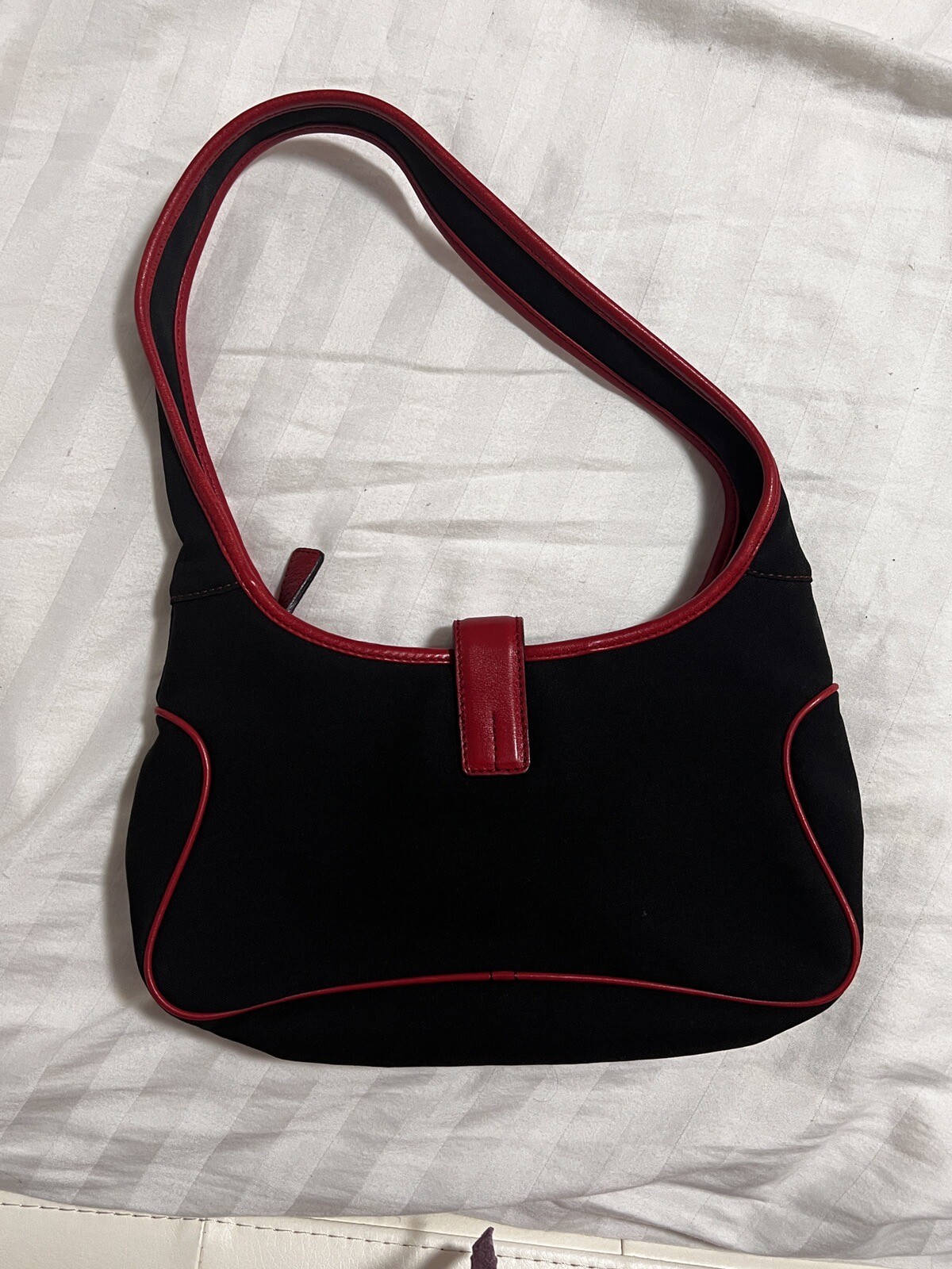 Authentic Salvatore Ferragamo Vara Handbag One Shoulder Bag AU-21-0734 Black Red