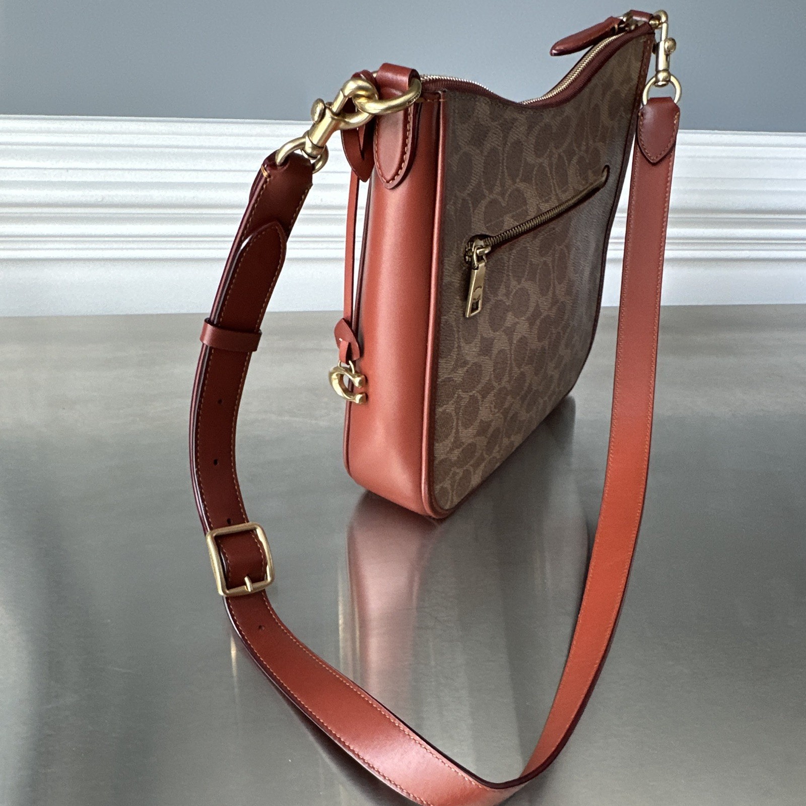 Coach Signature Crossbody Bag Logo Medium Brown Rust C8487 Zip Turn Lock