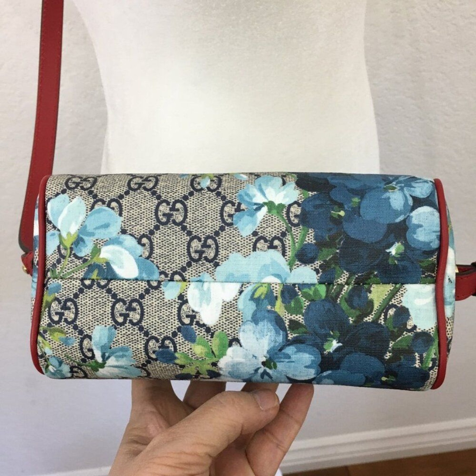 GUCCI-Mini GG Supreme Blooms Print Bag Crossbody NWT 100% Authentic