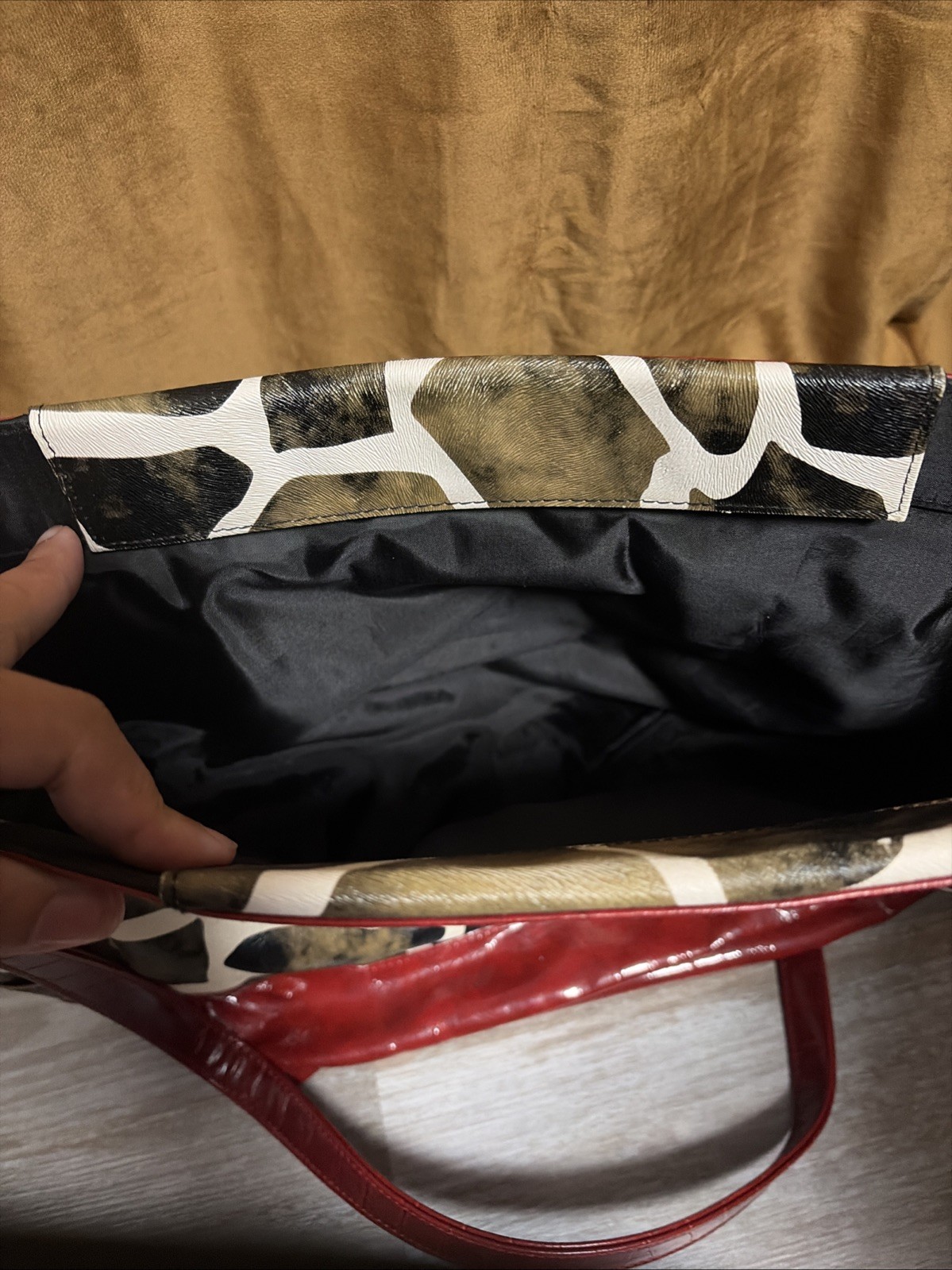 Miche Prima Shell Lexi Giraffe Print Faux Patent Leather Bag Cover Red Accent