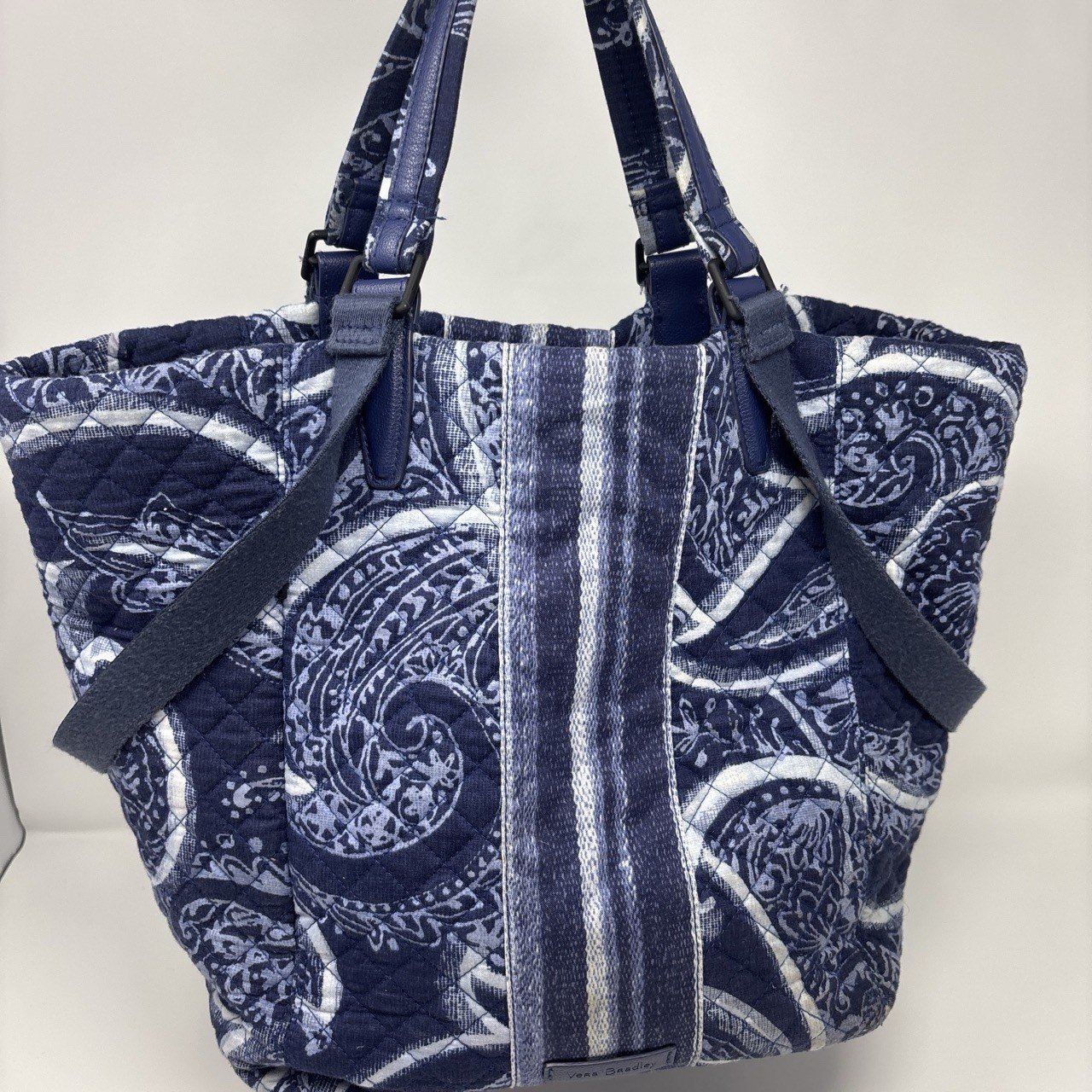 Vera Bradley Quilted Blue & White Paisley Tote Zip, Detachable Strap, Pockets