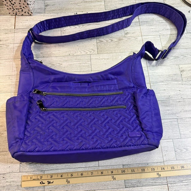 Women’s LUG Camper SE Purple Crossbody Bag Purse!!!