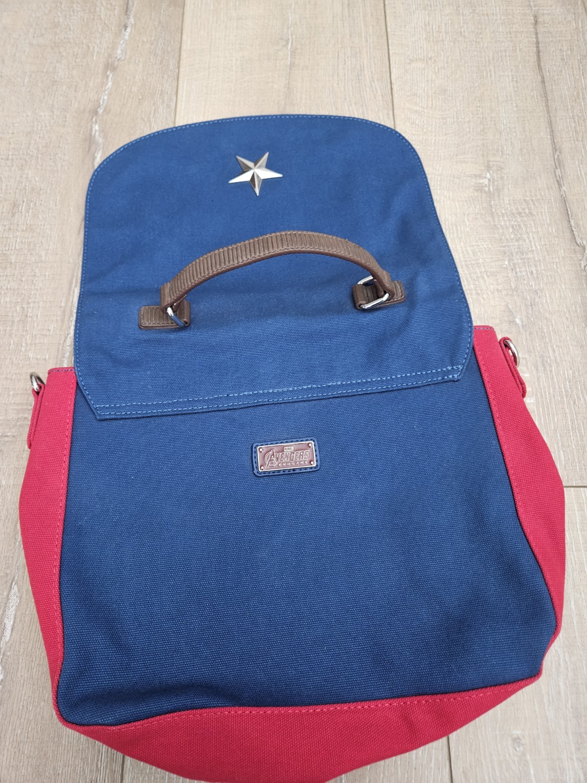 Loungefly Marvel Avengers Endgame Captain America Crossbody Blue/Red