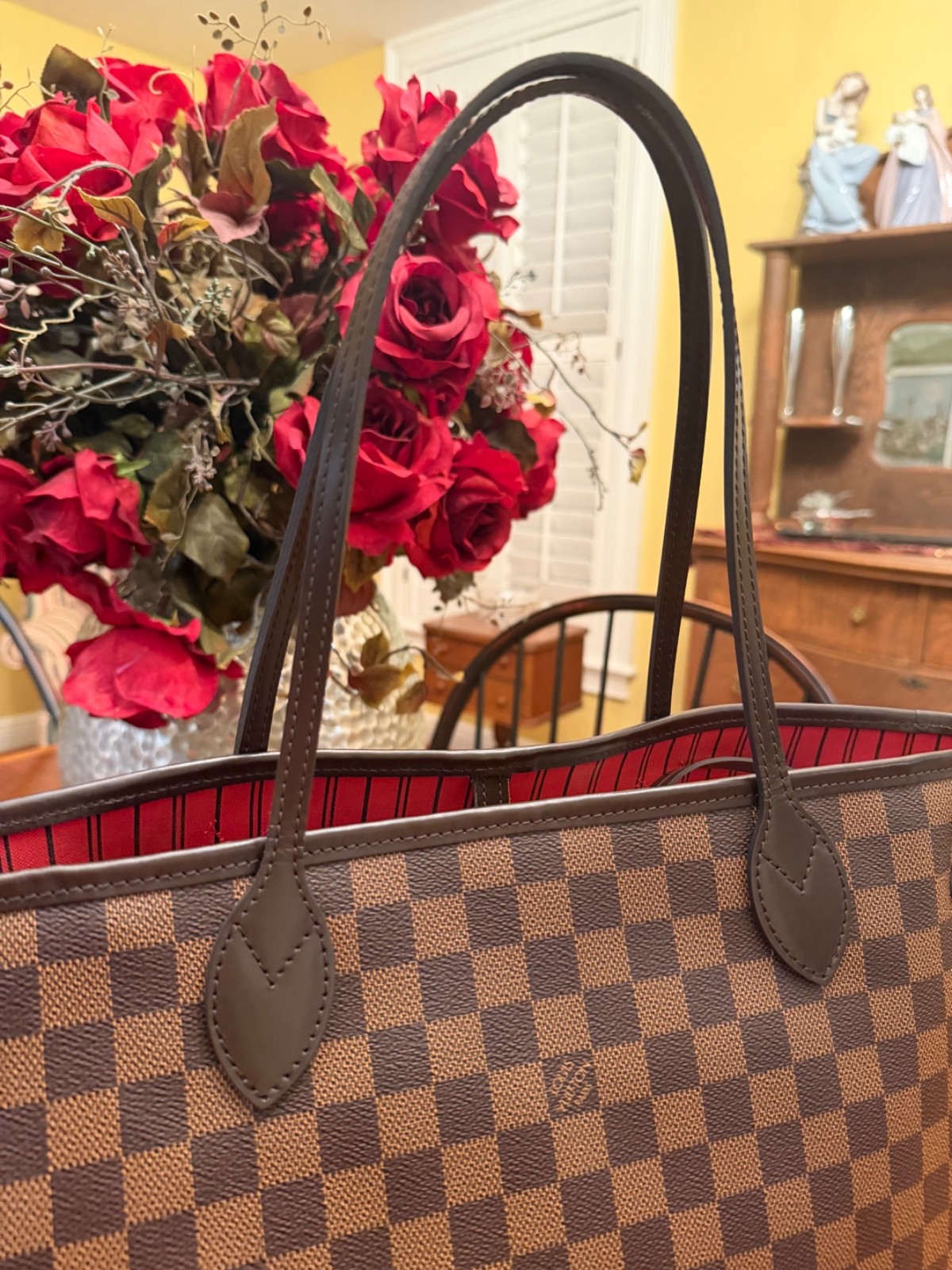 Authentic Louis Vuitton Neverfull MM with Pouch & Original Box, Dustbag & Bag