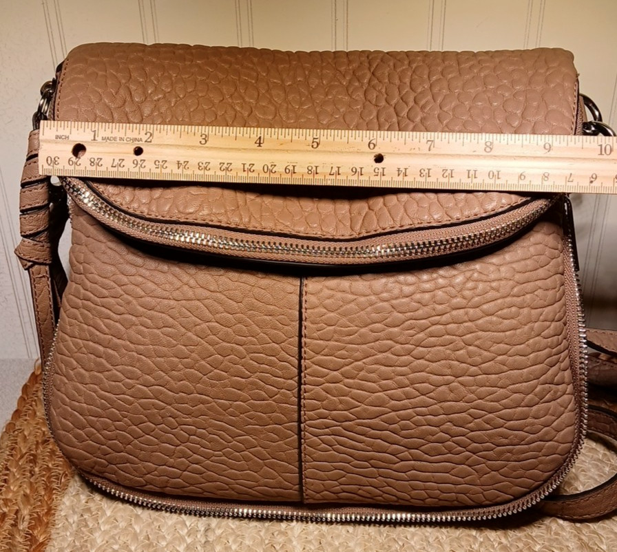 Vince Camuto Genuine Leather, Crossbody Shoulder Bag/Color: Cashmere